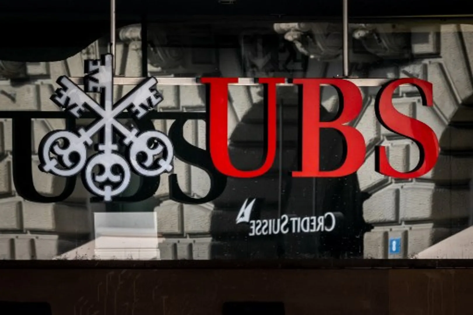 UBS raises US recession probability amid economic concerns 