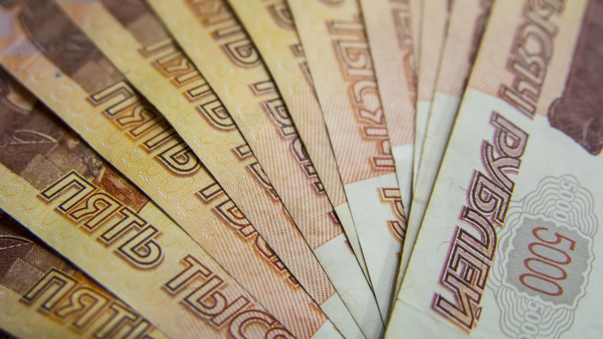 Russia discusses return to capital controls to stem rouble slump: Report  