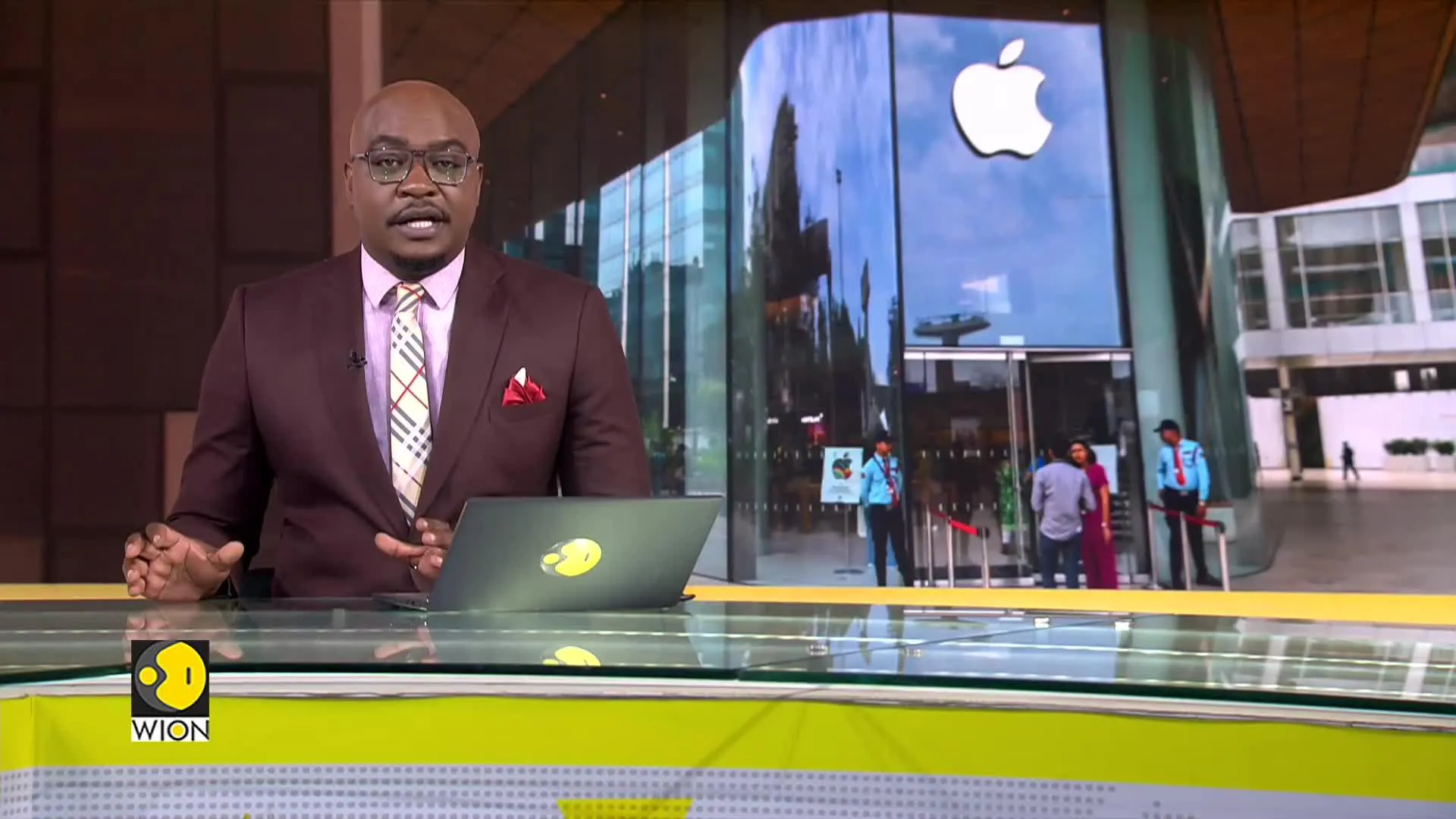 Apple opens its first retail store in India