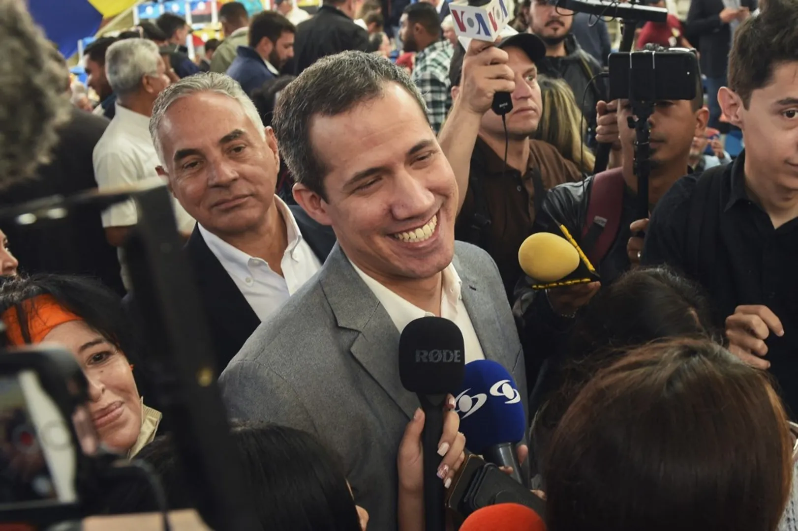Colombian prez denies Venezuelan opposition figure Guaido claims of forceful expulsion from country
