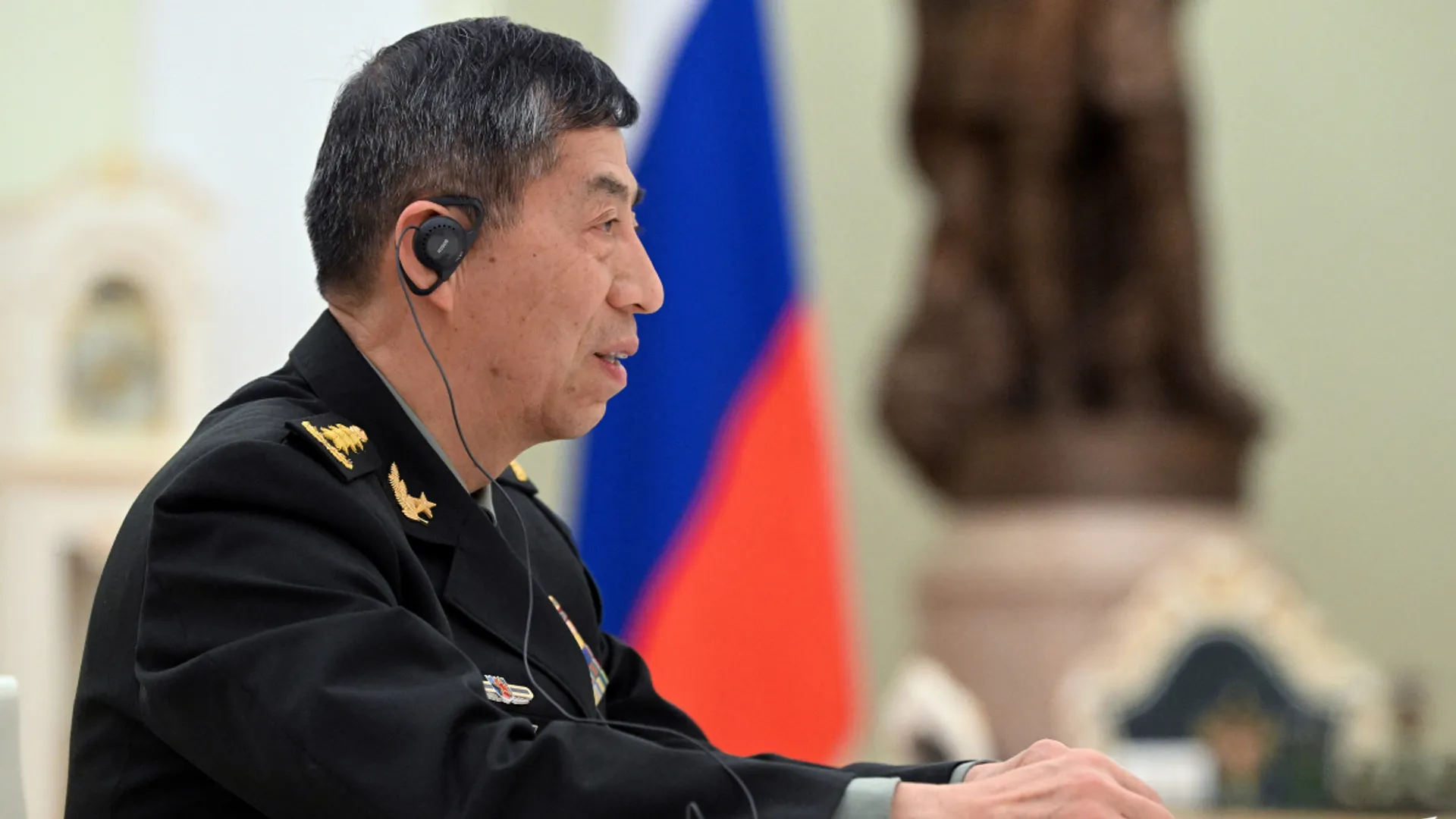 Chinese defence minister says war with US would be 'unbearable disaster', seeks dialogue