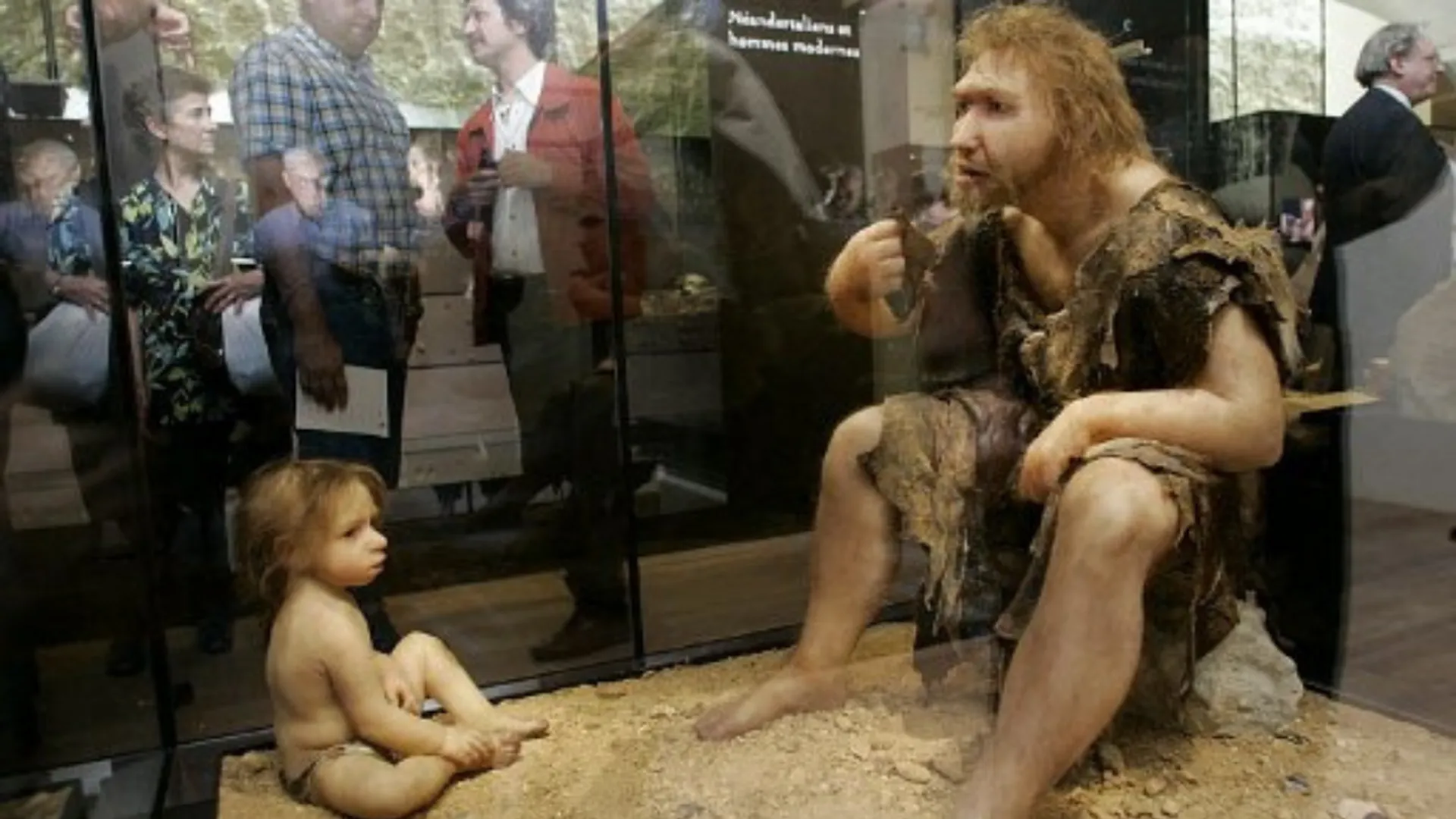 Neanderthal weds Homo sapien: When intermingling shaped human population in Europe