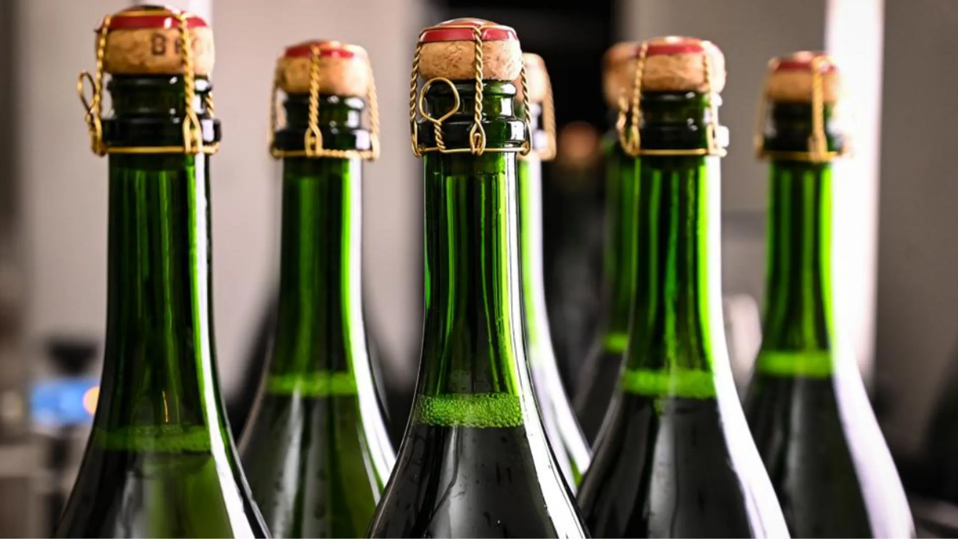 France police destroy 35,000 ‘champagne’ bottles over naming violations
