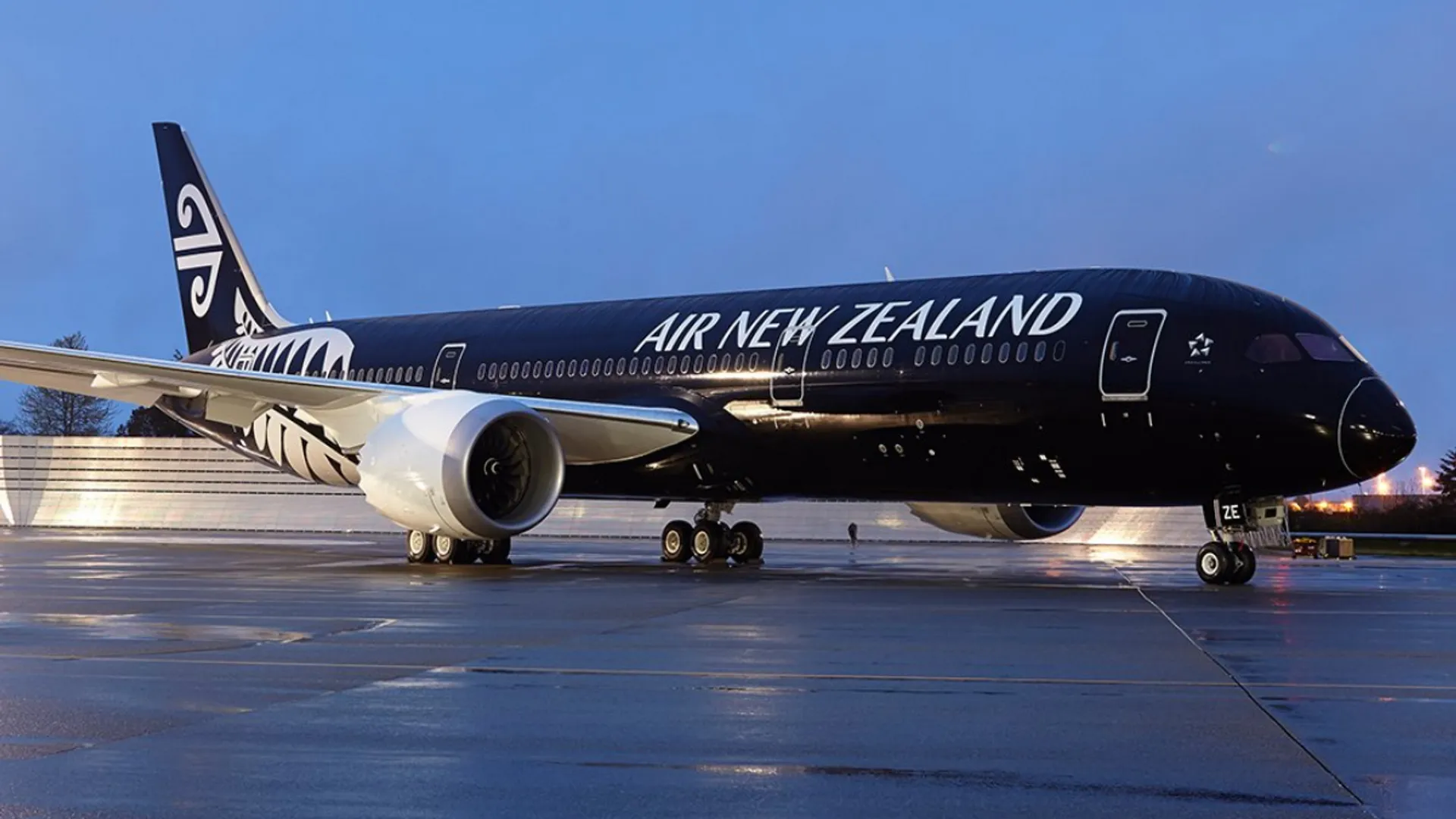 Air New Zealand to weigh passengers before they board int’l flights. Here’s why