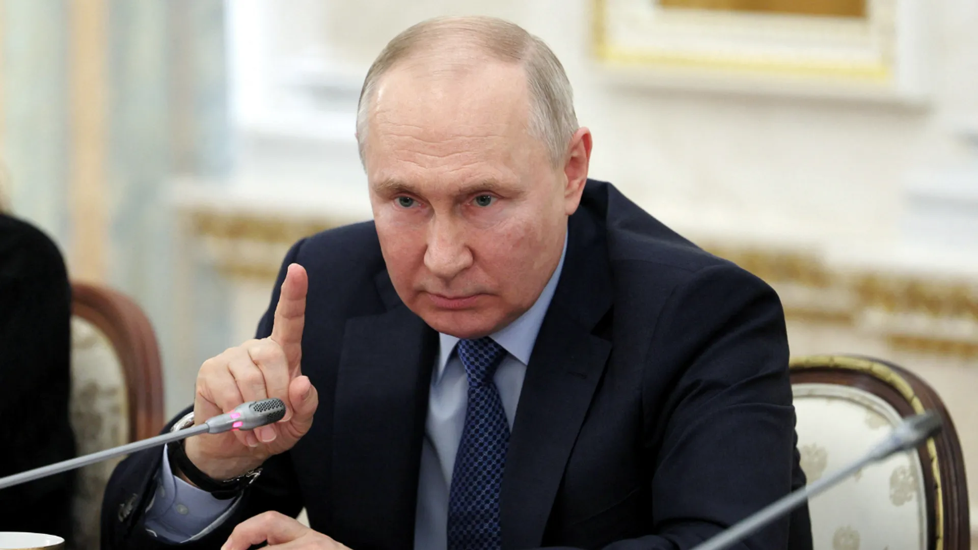 Top 10 world news: Putin threatens use of cluster munitions, US envoy Kerry arrives in Beijing, and more