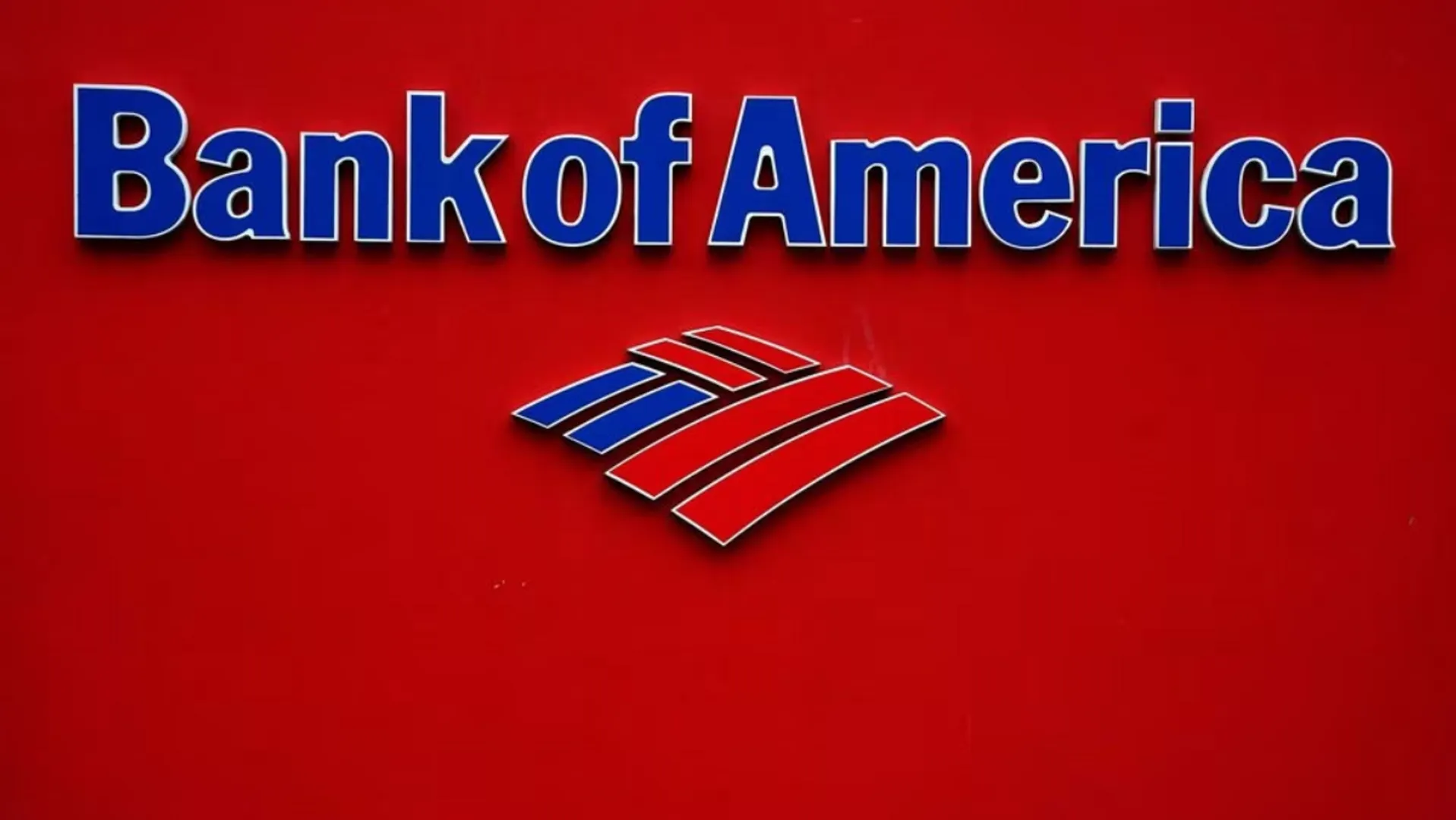 Berkshire sells more stake in Bank of America as CEO Moynihan lauds Buffett as a great investor