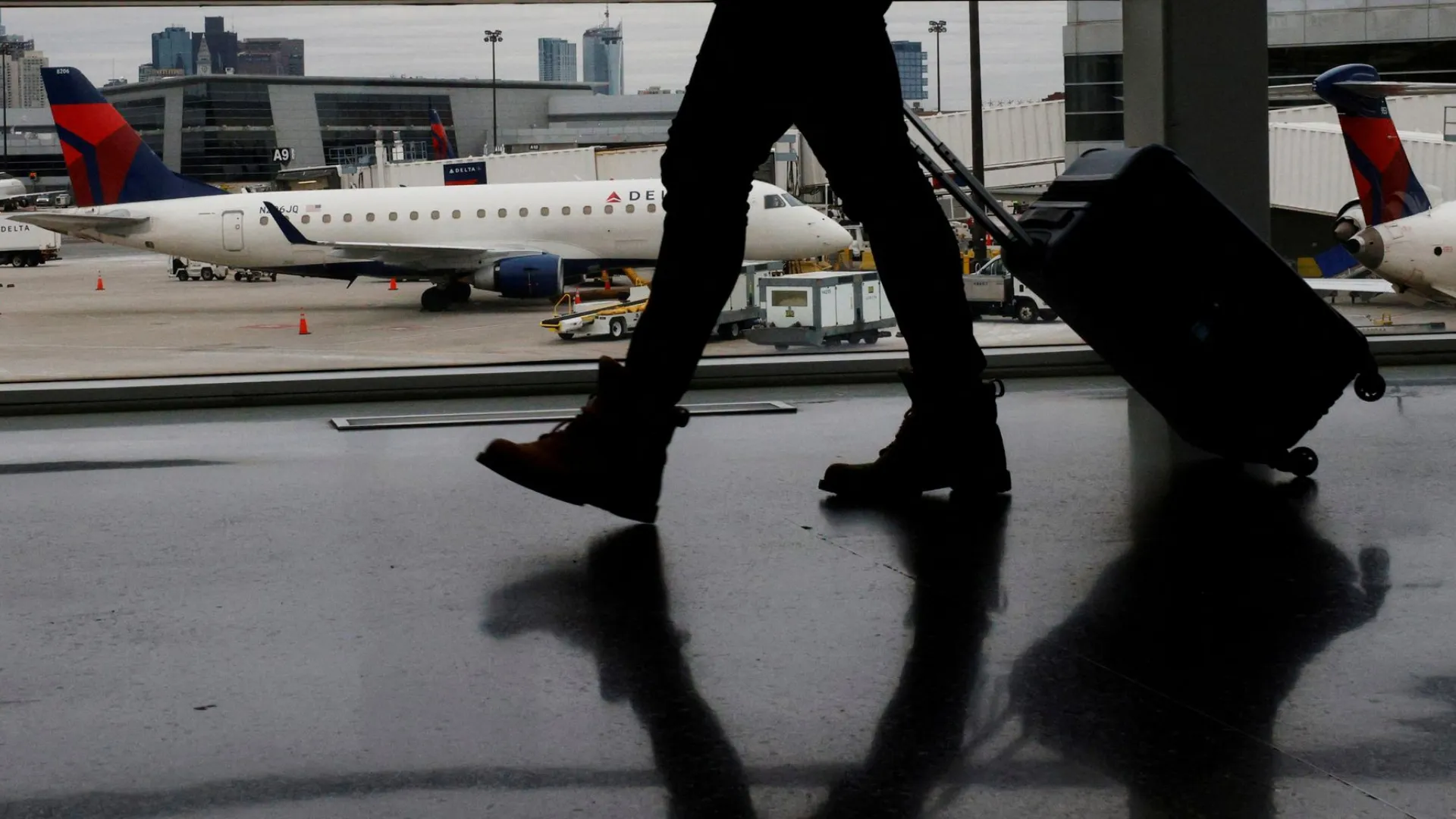 US: Weather causes over 700 flight cancellations, further disruptions expected