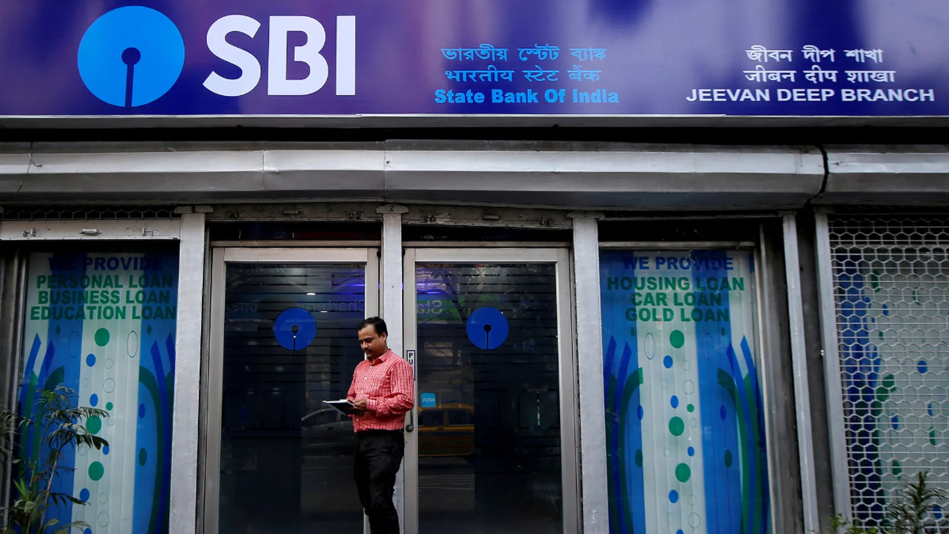 SBI submits electoral bonds data to Election Commission following Indian SC's censure