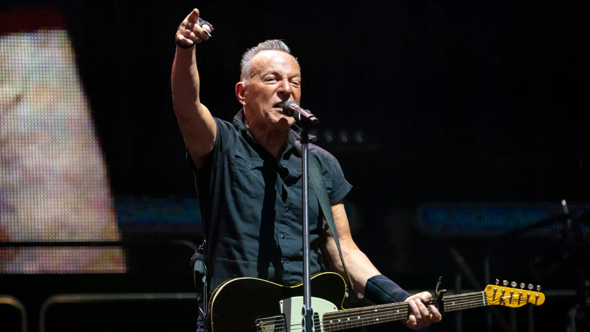 Bruce Springsteen sells music rights to Sony in massive deal