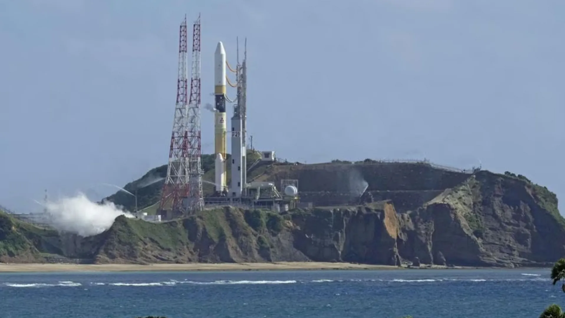 Japan postpones 'Moon Sniper' mission due to wind conditions