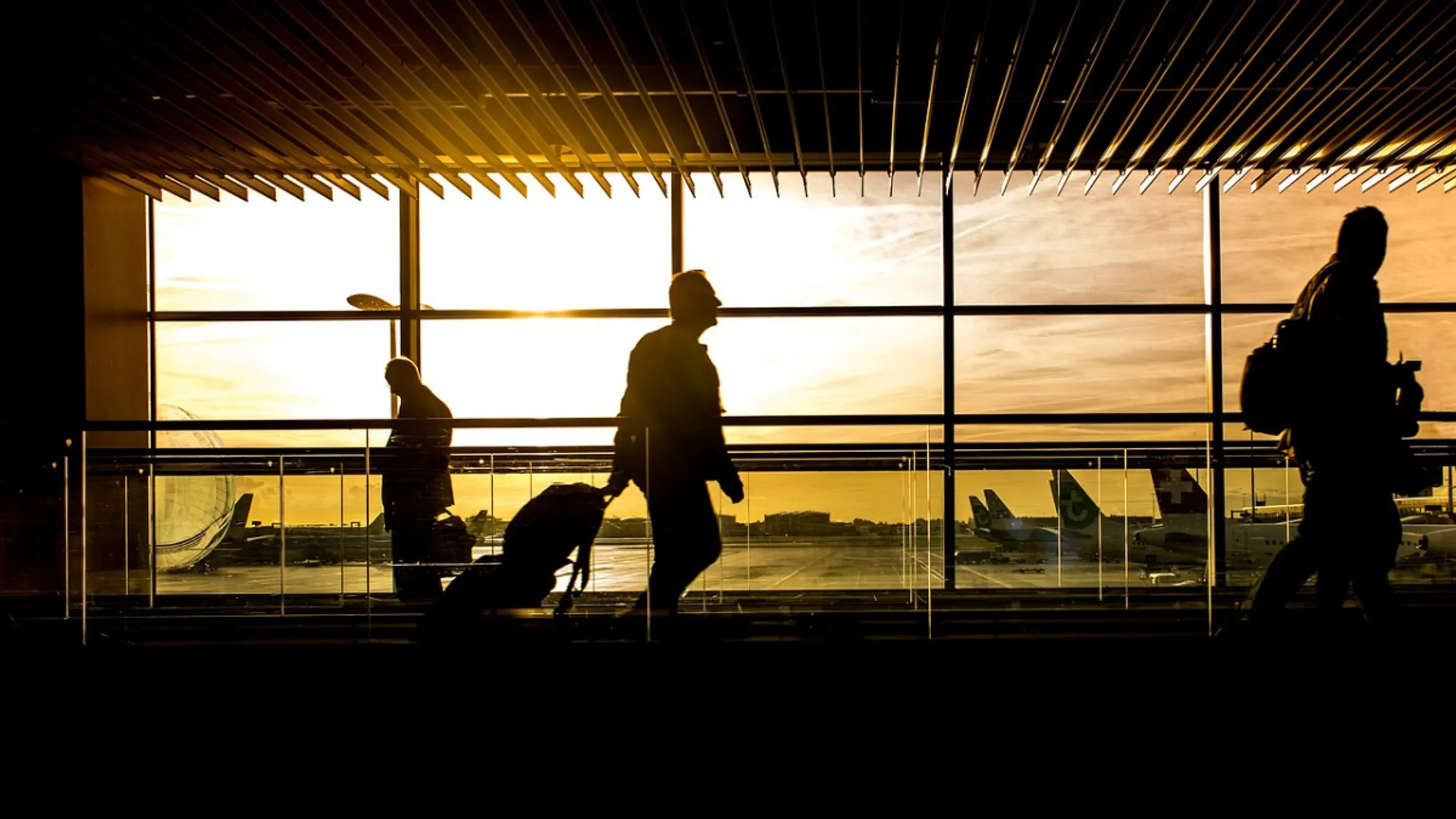 Gatwick Airport: Short-notice staff absence caused diversions, delays, cancellations of flights