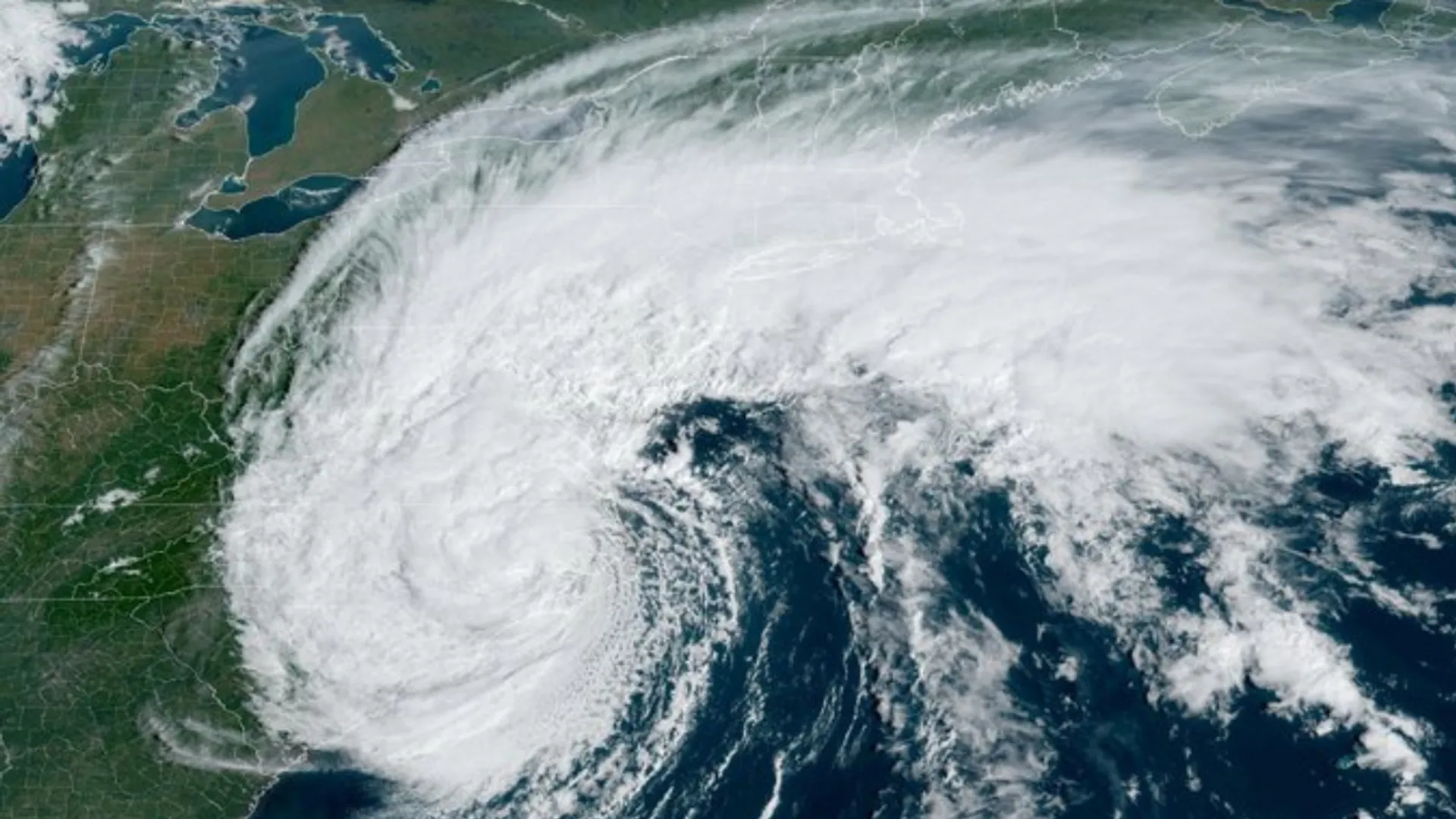 Tropical Storm Ophelia makes landfall in North Carolina, moves north along east coast