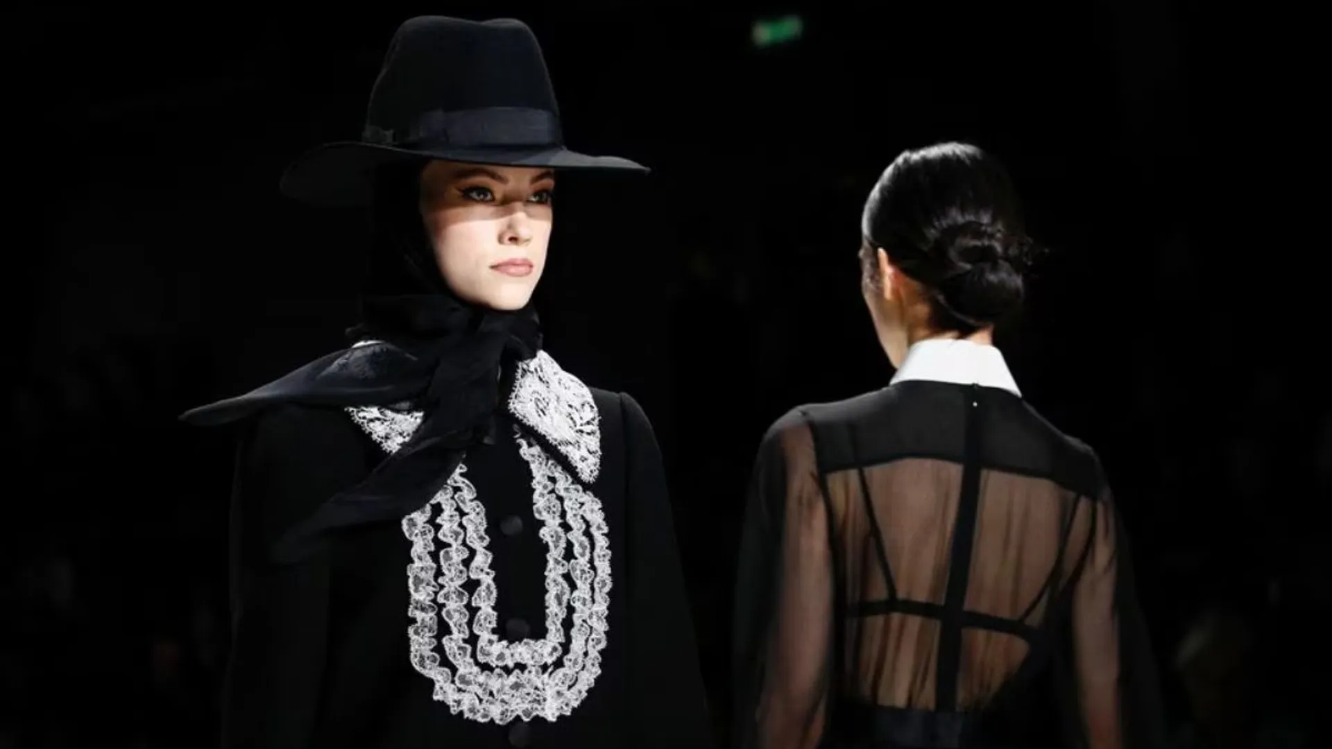 All black and white looks rule Dolce & Gabbana catwalk in Milan