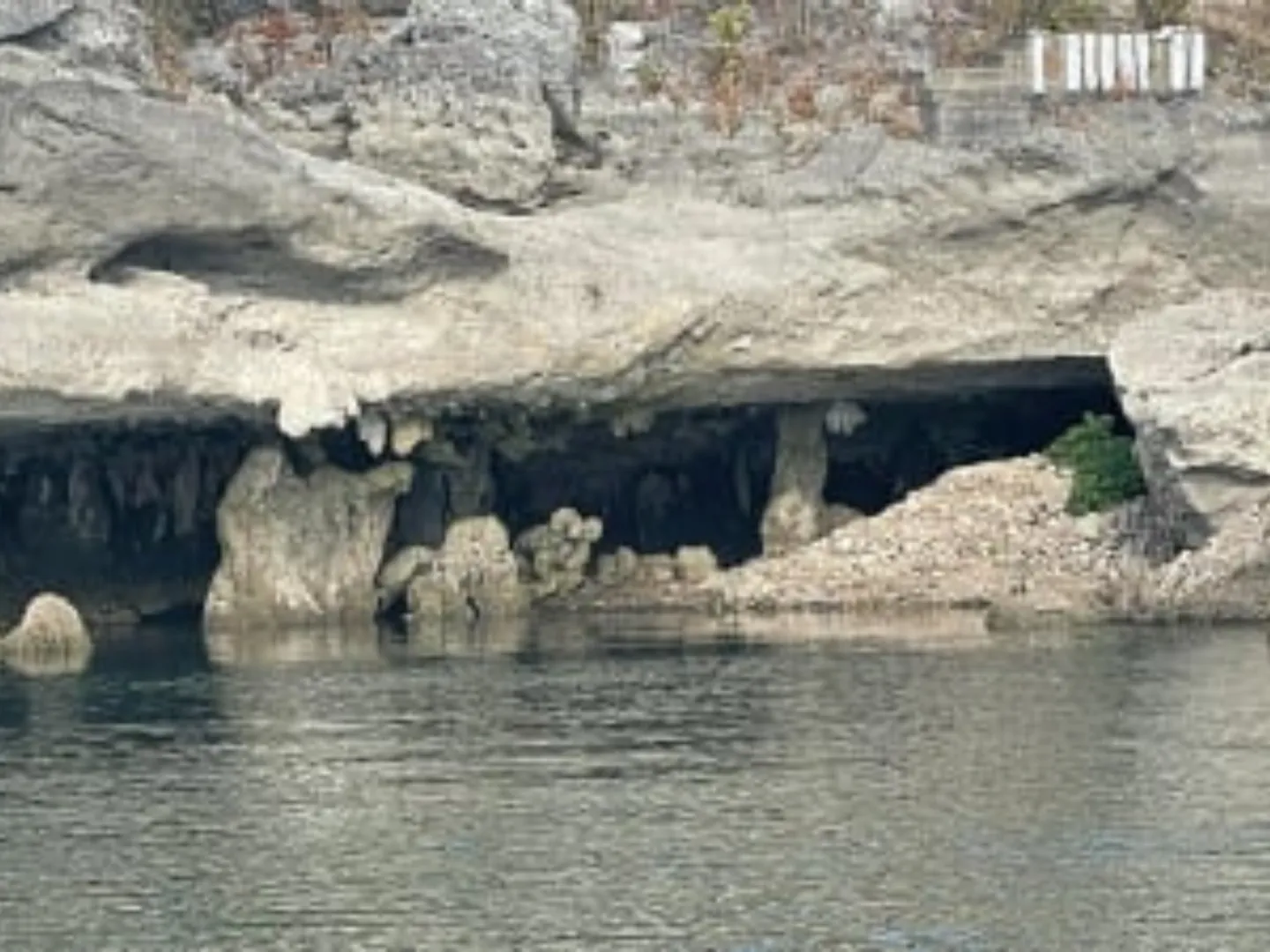 'Creepy': Rumoured underwater caves spring up from Canyon Lake in Texas