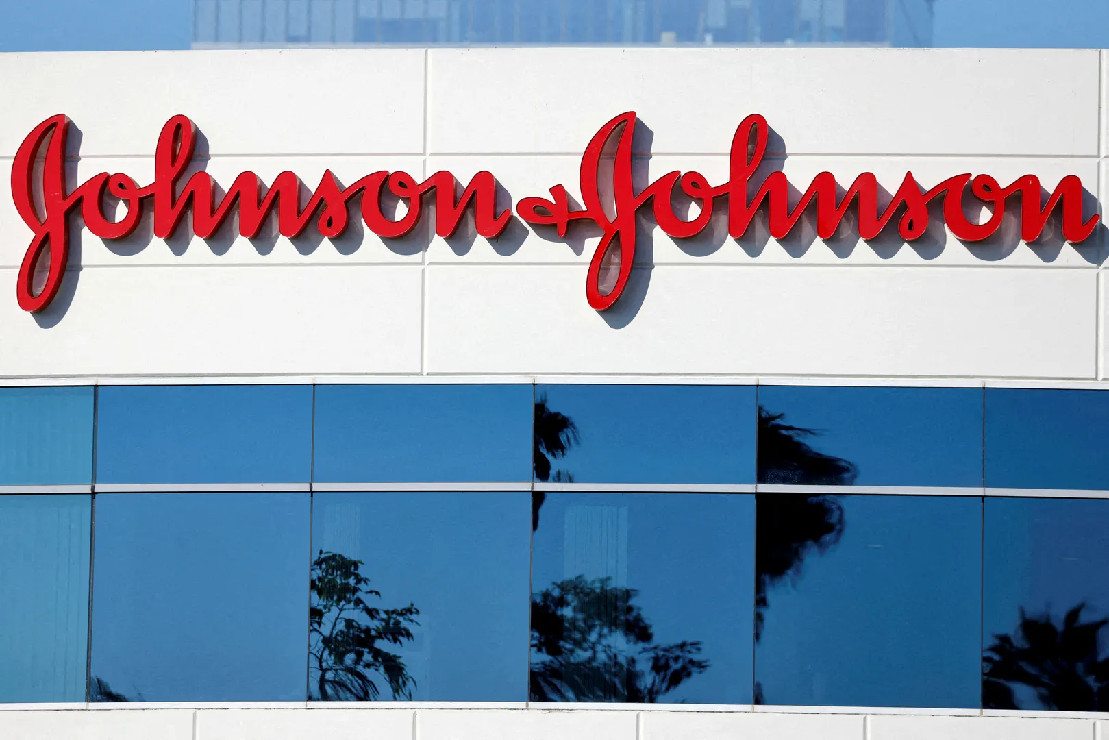 Johnson & Johnson agrees to $700 mn settlement in talc baby powder investigation