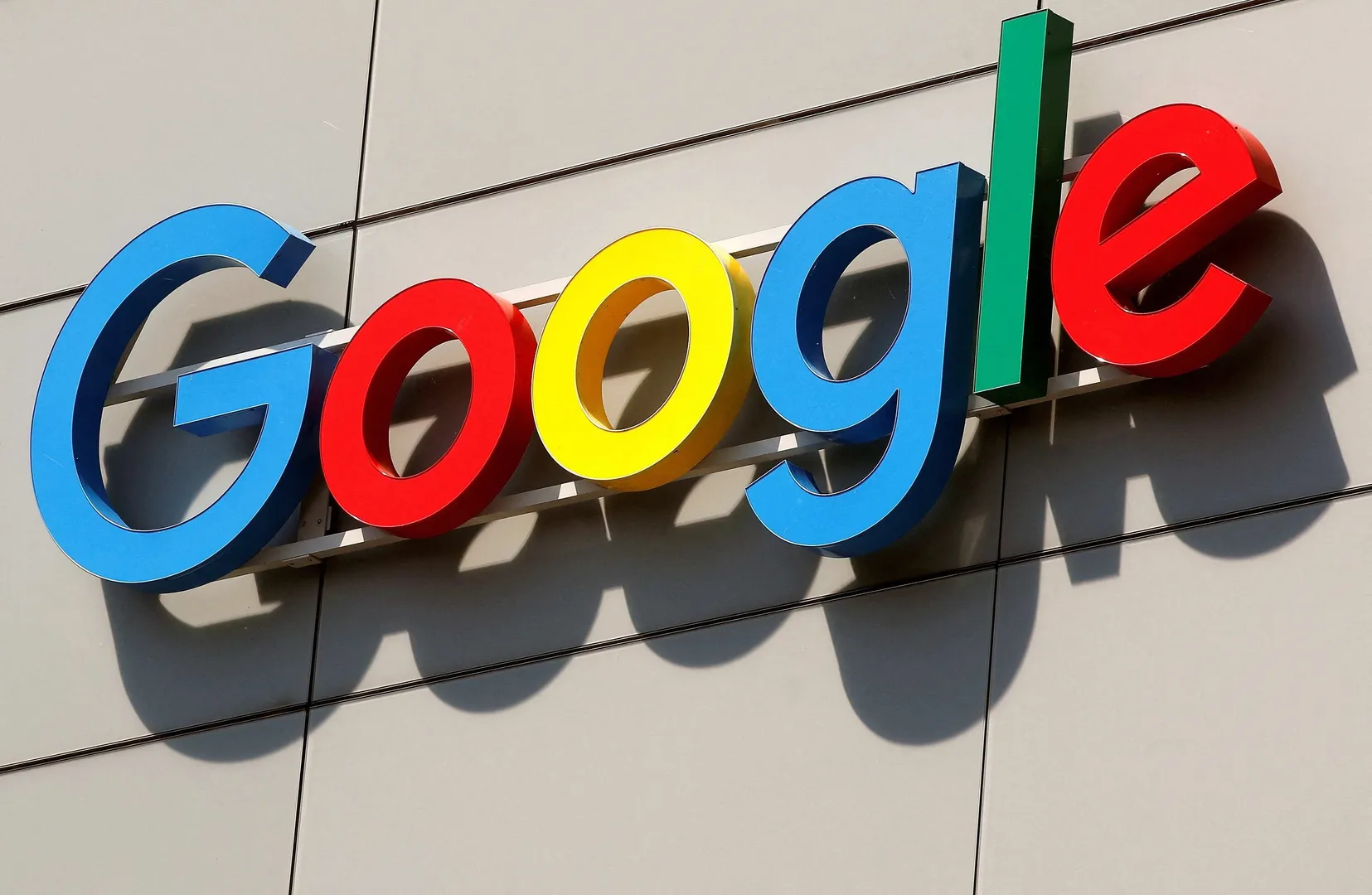 Google reverses course: Relists Indian apps amid government criticism