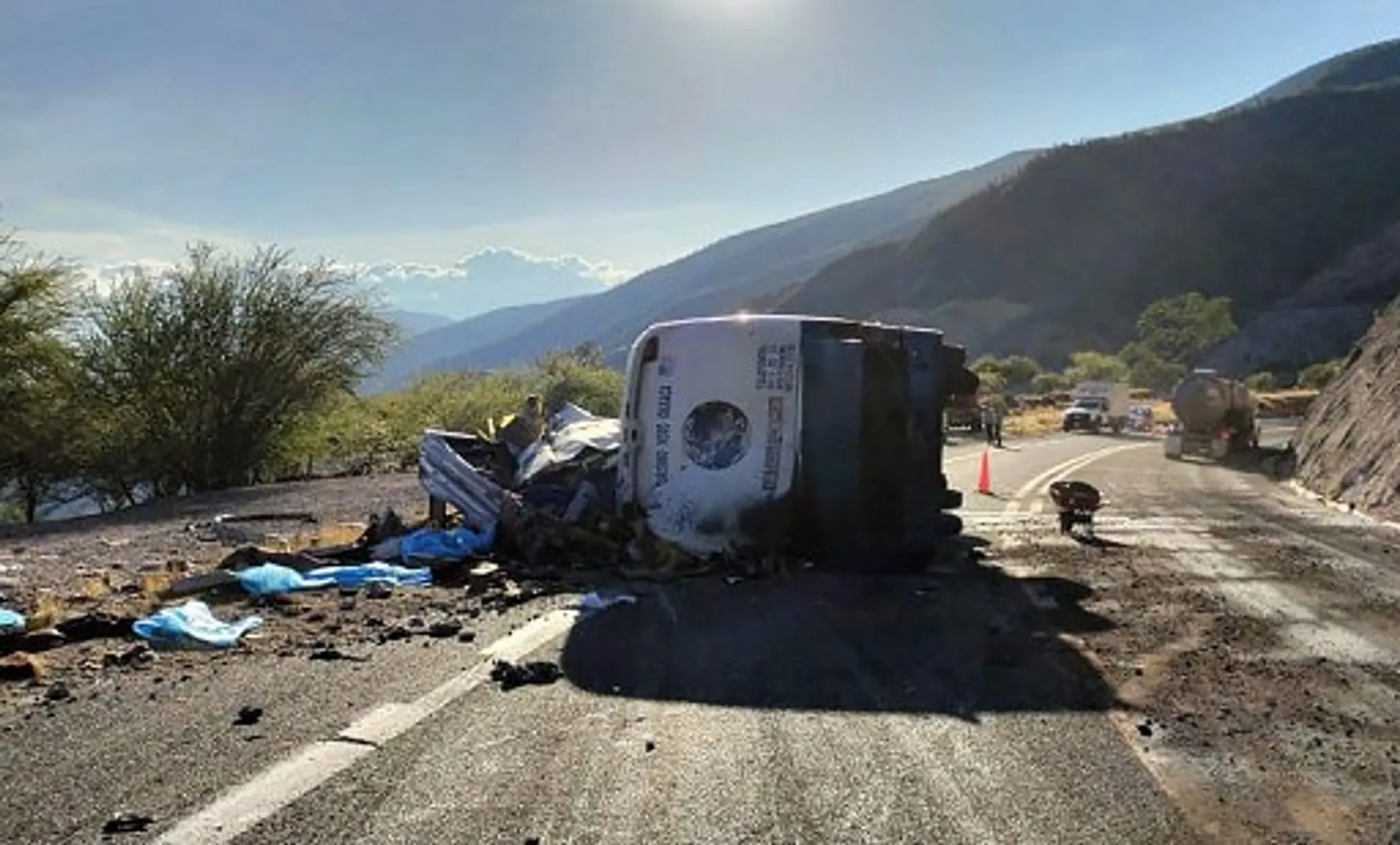 Mexico: Bus carrying migrants overturns, killing 18