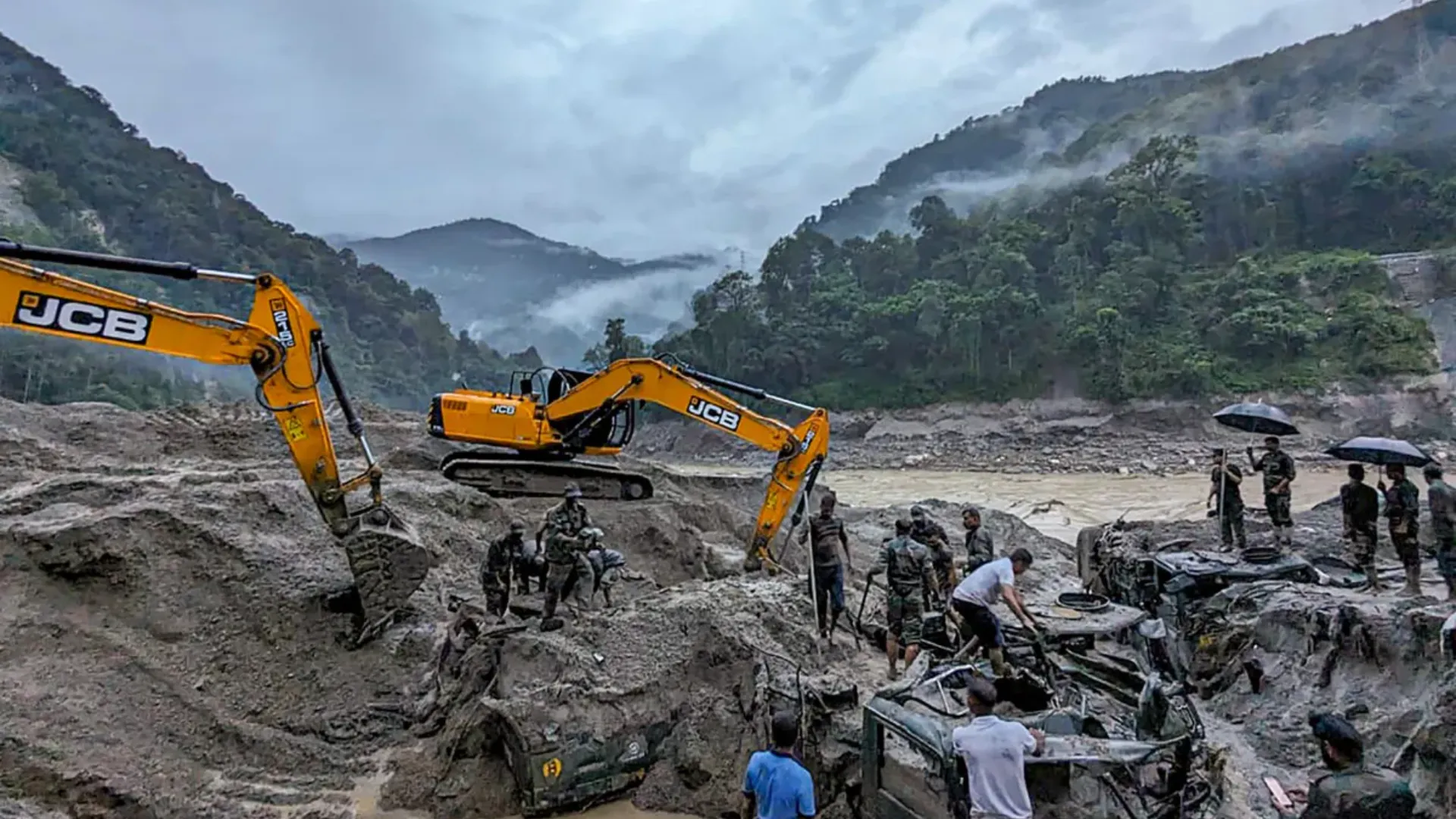 Morning brief: 6 dead Ecuadorian inmates linked to murder of presidential candidate, 53 killed in Sikkim