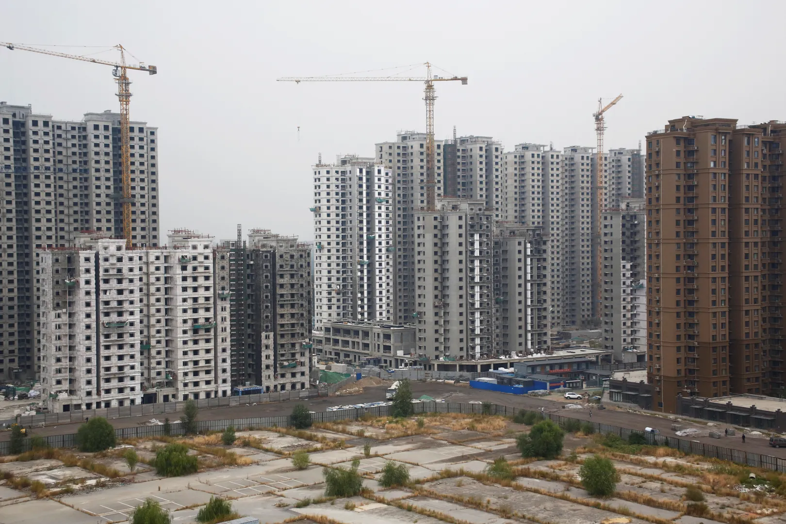 China's property market continues to struggle despite government stimulus