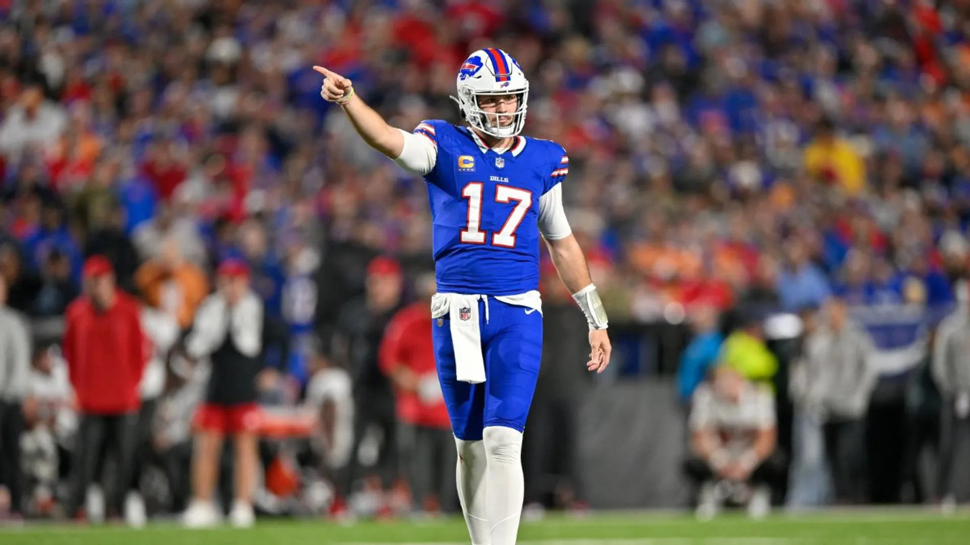 NFL: Josh Allen throws 2 touchdowns, leads Buffalo Bills over Tampa Bay
