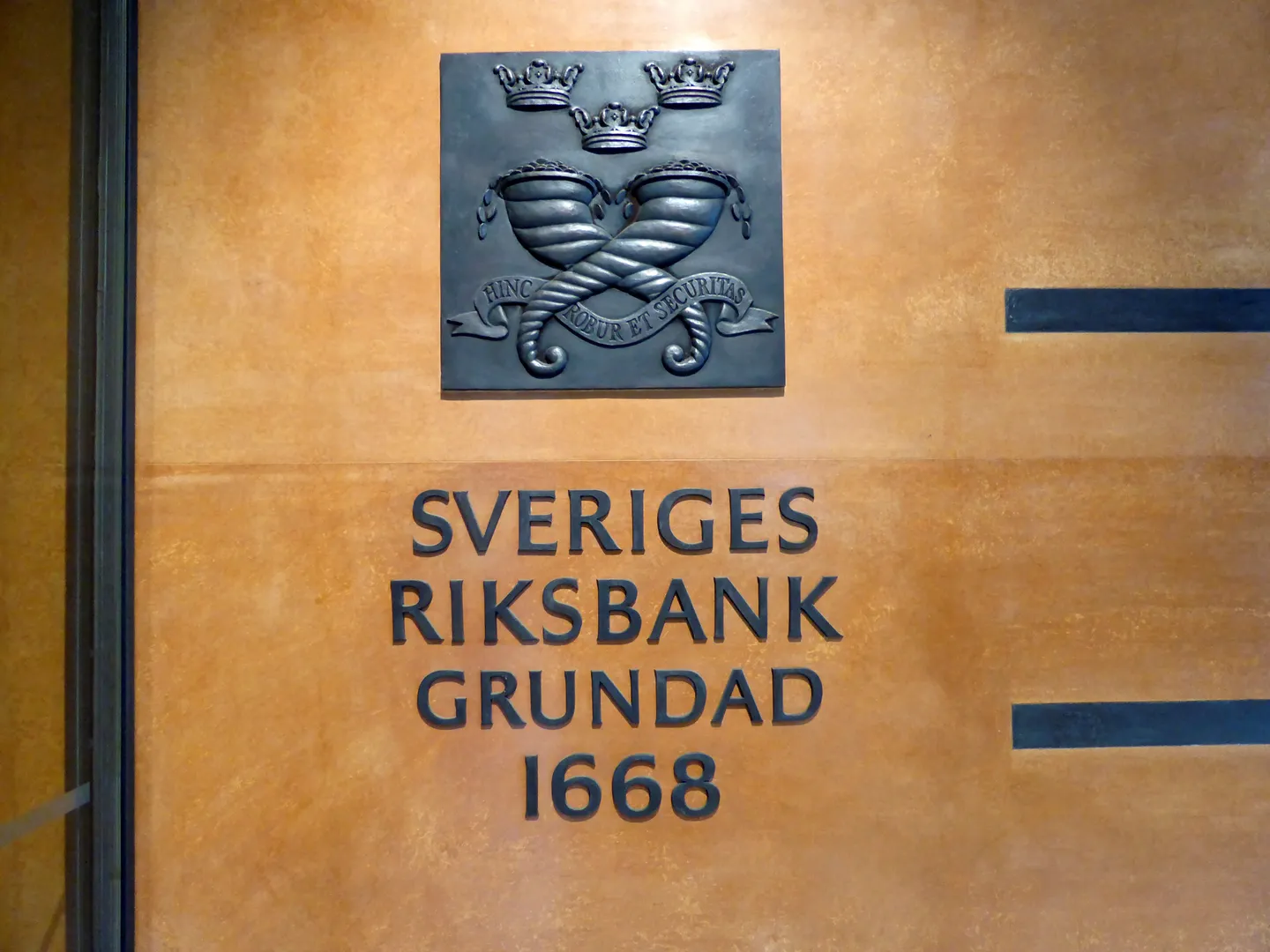 Global central banks navigate rate hike dilemma: Nordic nations take centre stage