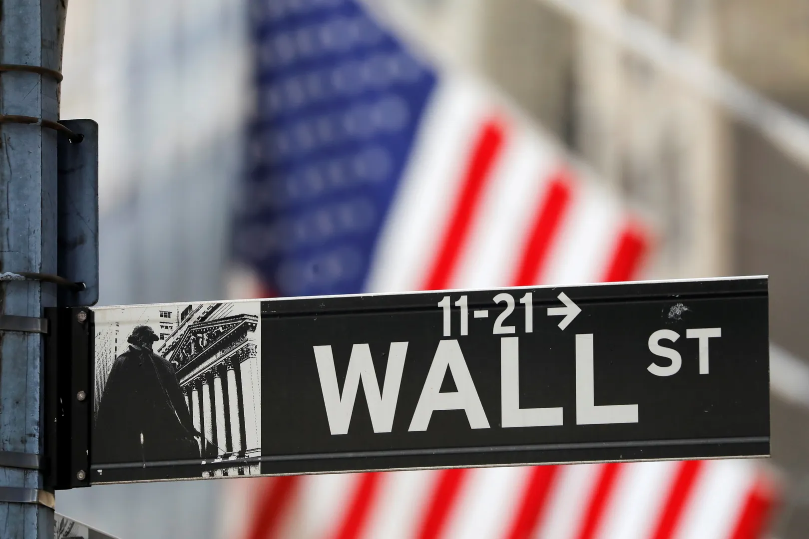 Tech sell-off deepens as cybersecurity outage hits Wall Street
