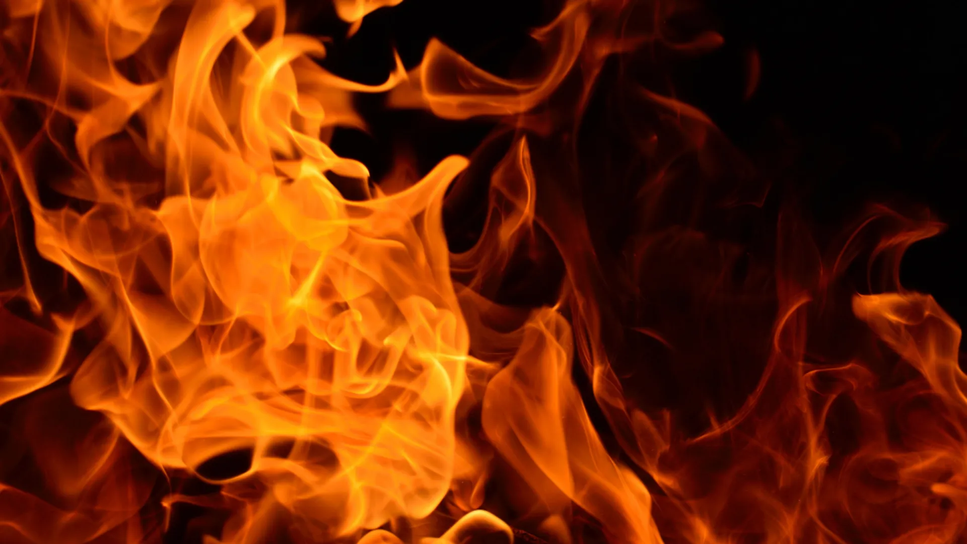 India: Massive fire breaks out in densely populated slum in Mumbai's Bhayandar East area