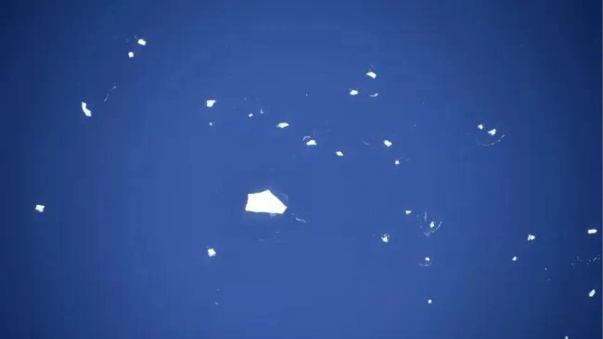 ISS astronaut snaps photos of icebergs - a reminder of climate change