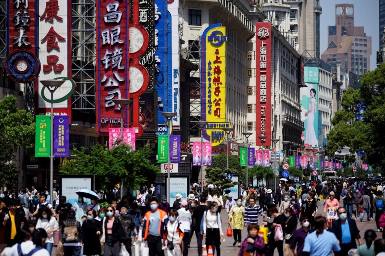 Chinese retailers' shift to lower prices raises concerns of deepening deflation 