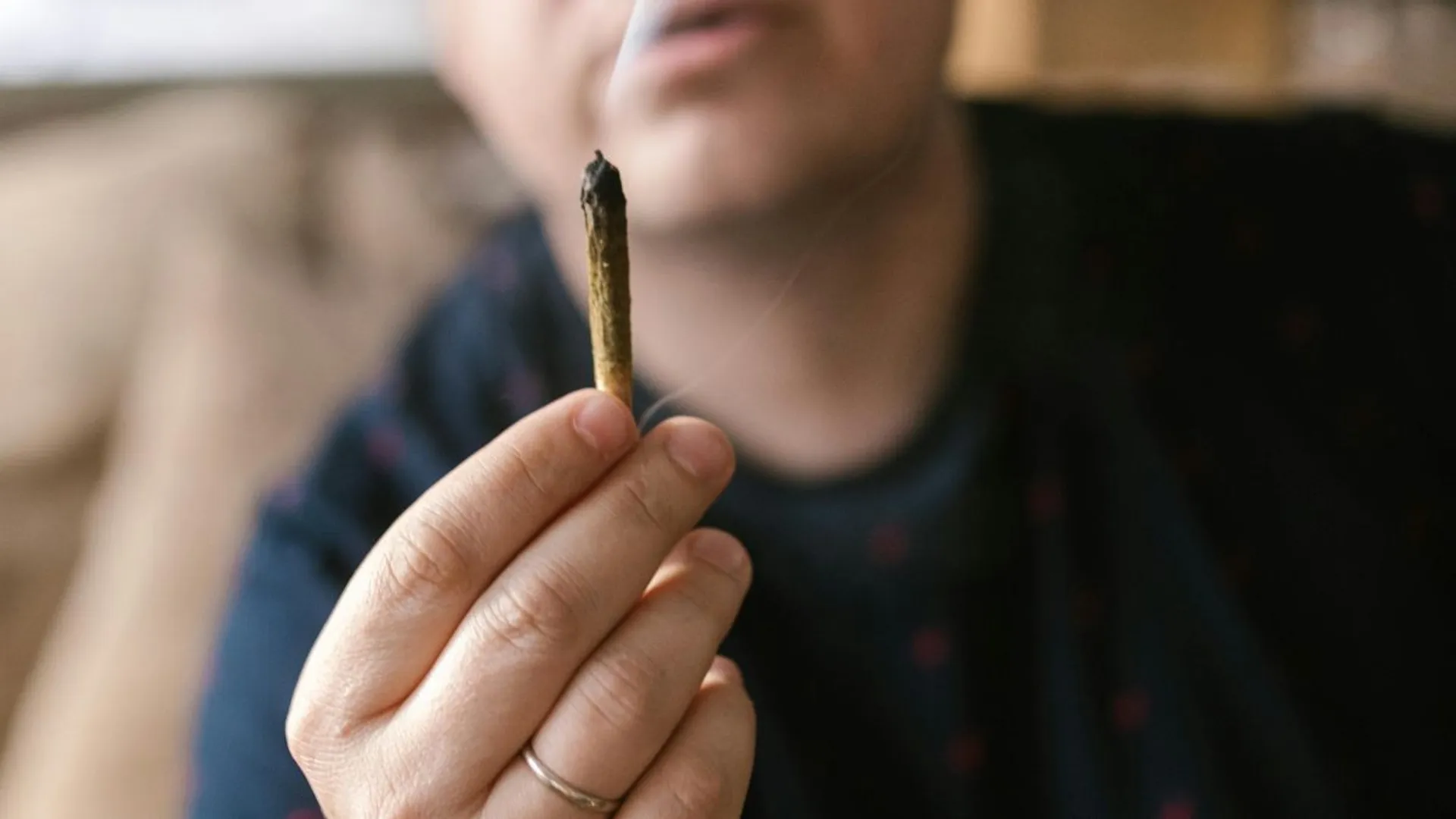 Regular cannabis use doesn’t lead to laziness or less motivation, study suggests