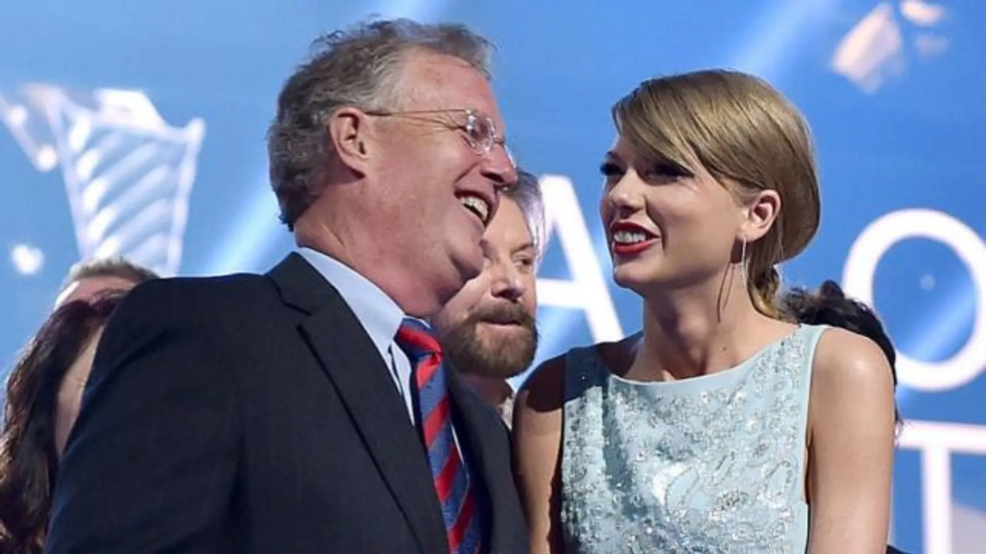 Taylor Swift’s dad will face no charges over paparazzi incident in Sydney
