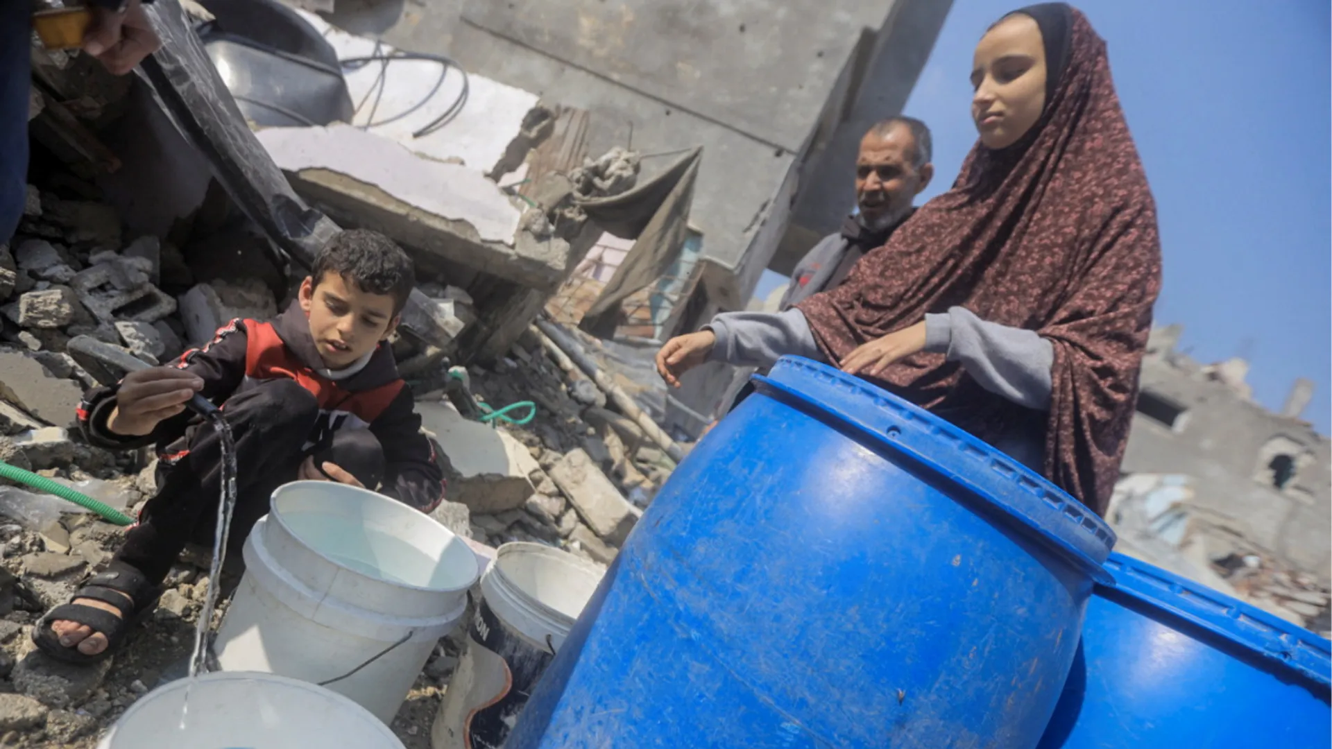 UN warns of waterborne illnesses in Gaza as clean water dwindles
