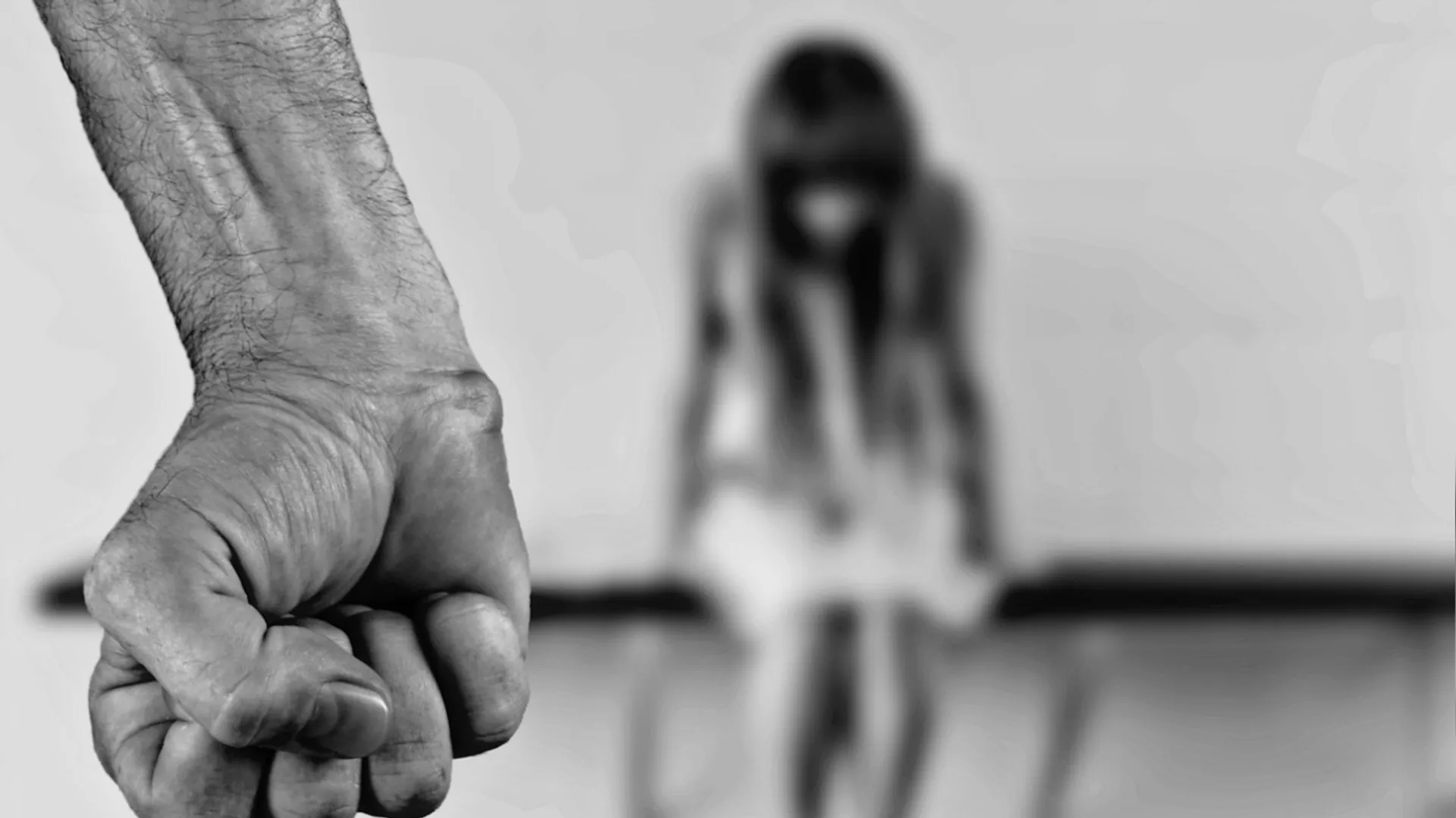 TRIGGER WARNING: Indian man tortures woman, throws chilli in eyes, seals mouth with adhesive