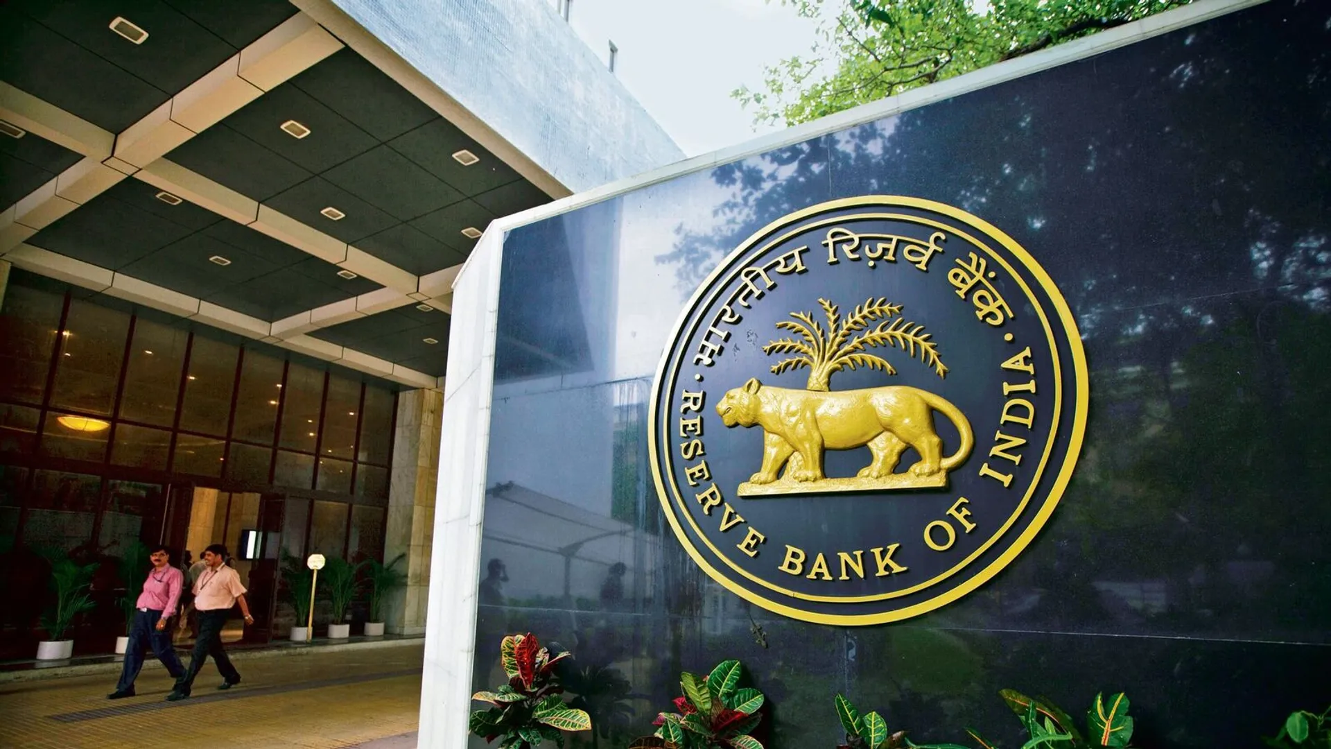 RBI cracks down on Edelweiss Group companies for 'Evergreening' loans