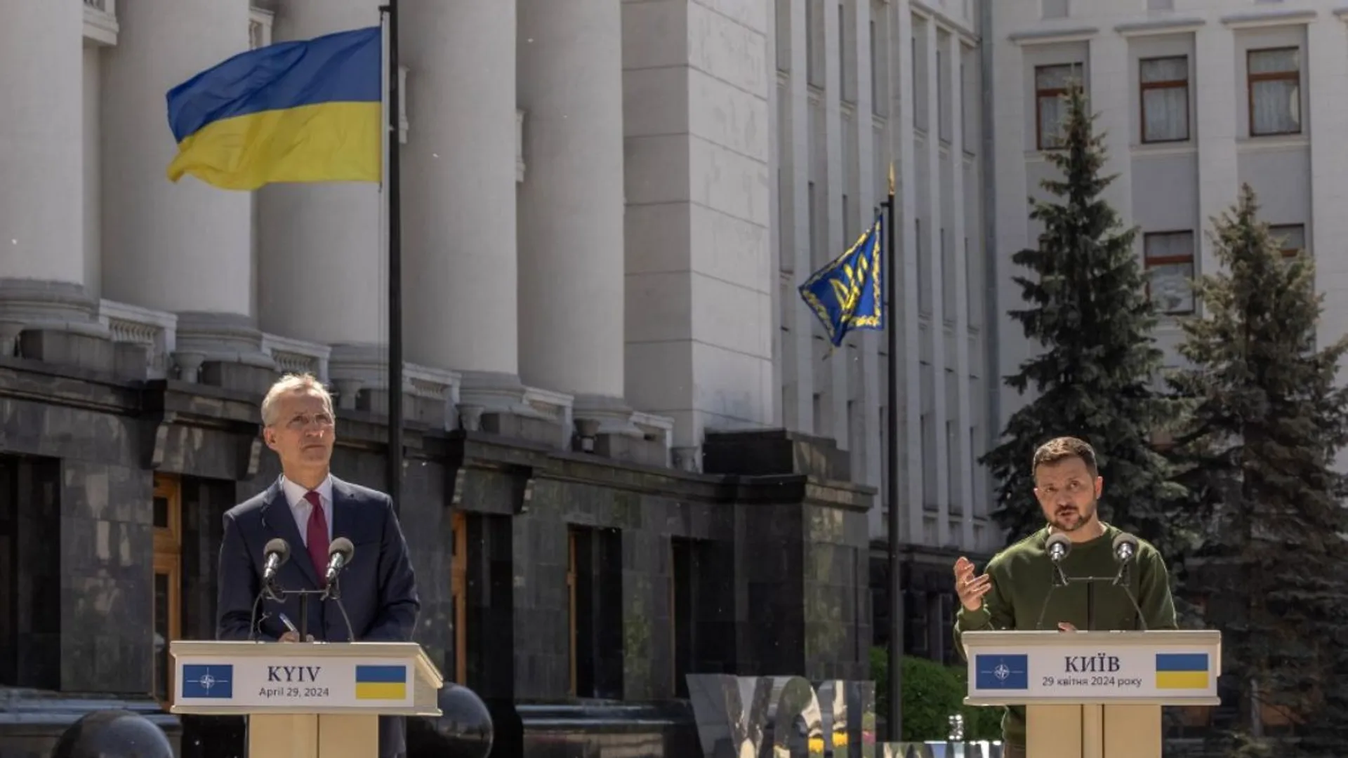 'Extremely important' that US keeps backing Ukraine: NATO chief