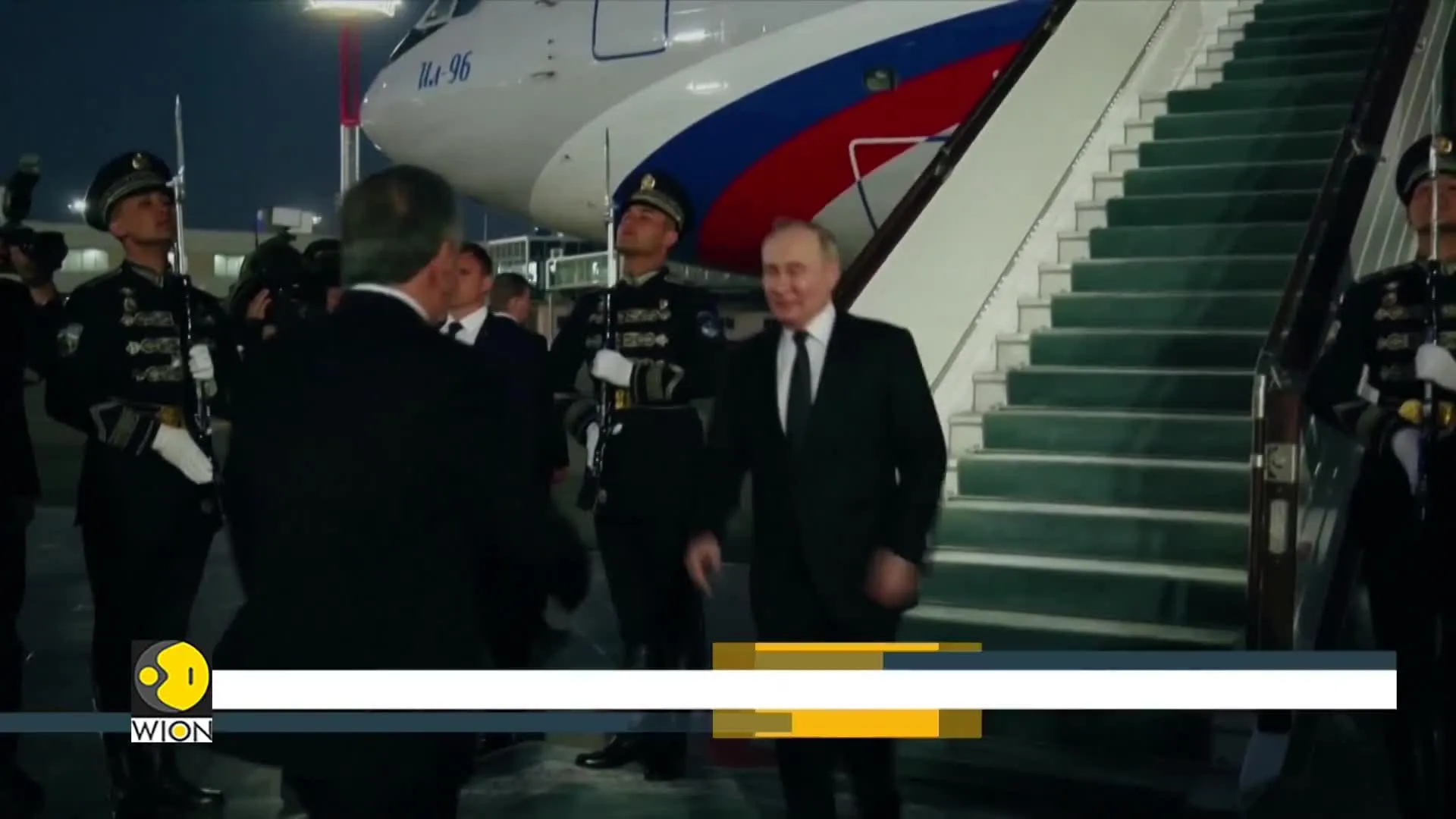 Russian President Putin visits Tashkent, meets with Uzbek counterpart