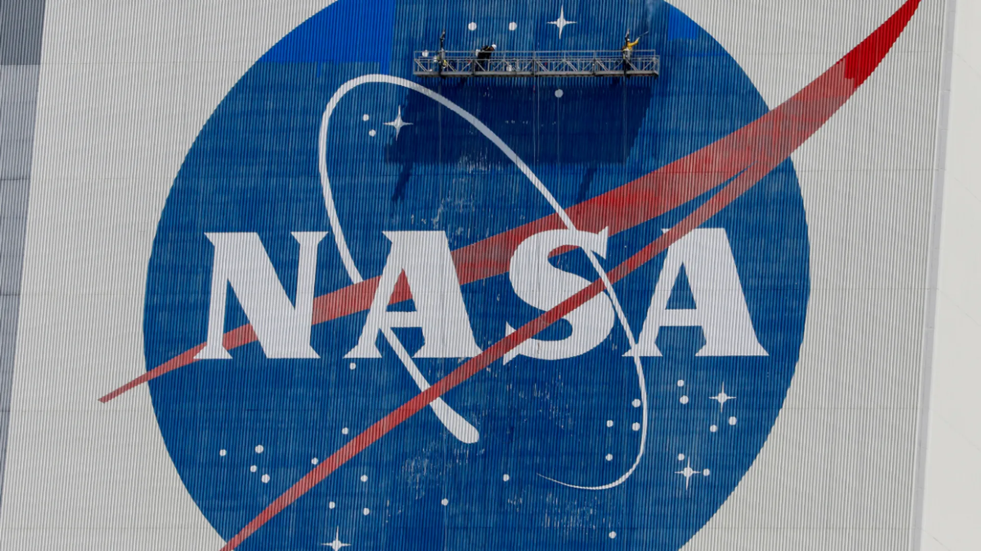 Top 10 world news: SpaceX scripts history with Mechazilla; Netanyahu warns UN, and more