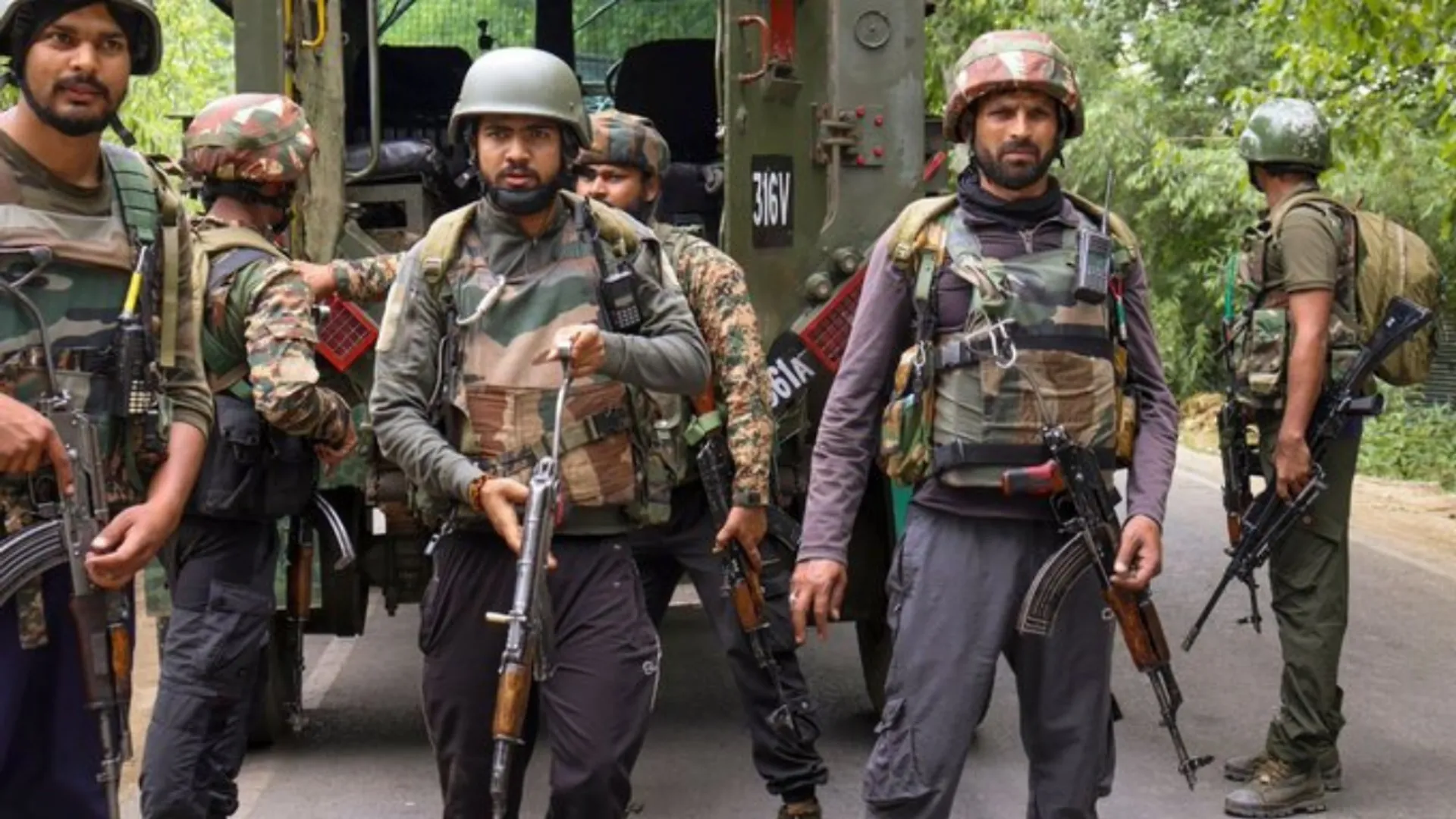 India: 3 massive search operations undergoing in 3 districts of Jammu & Kashmir