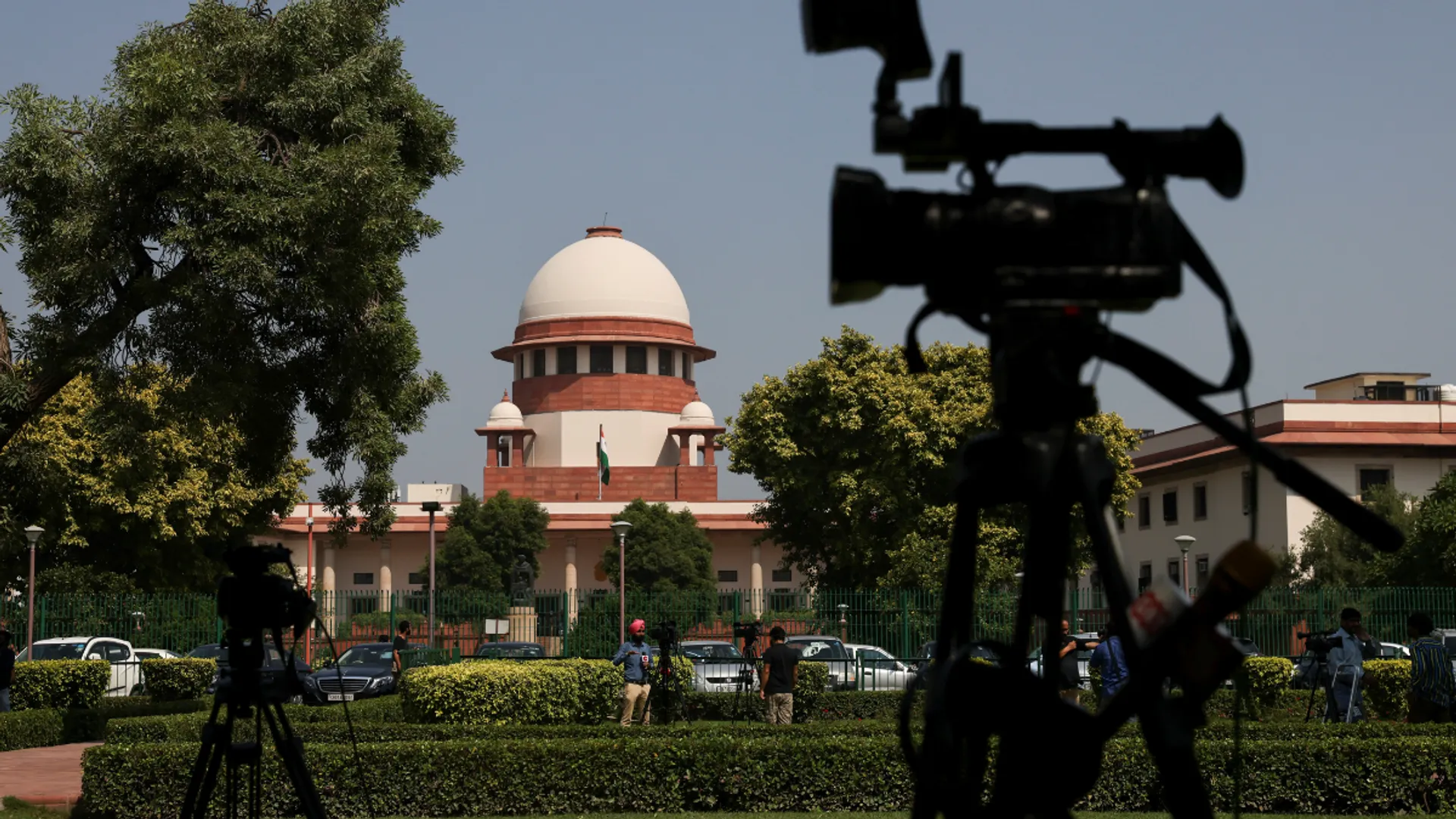 Top 10 world news: SC take suo motu cognisance in Kolkata rape case; Kyiv hits key Russian bridge, & more