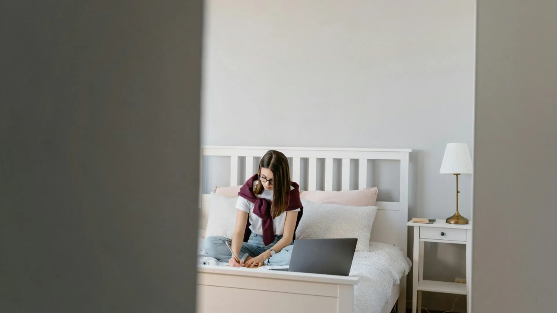 Parents install spy camera in adult daughter's bedroom, student reports it to police