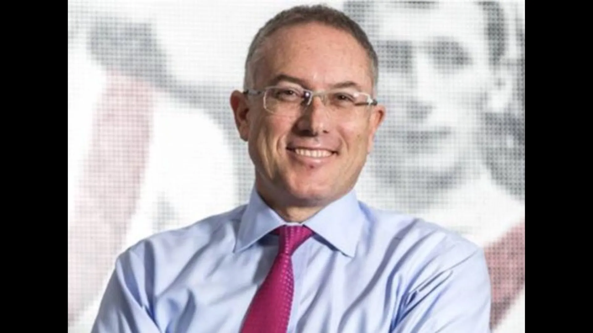 News Corp honcho apologises after pics of him doing 'Nazi salute' resurface