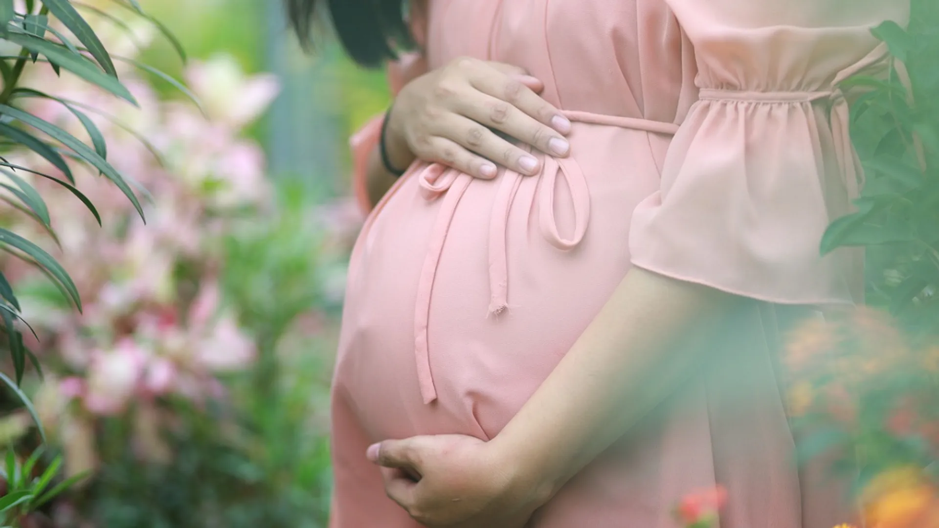 Chinese woman with rare two uteruses gives birth to twins from both wombs