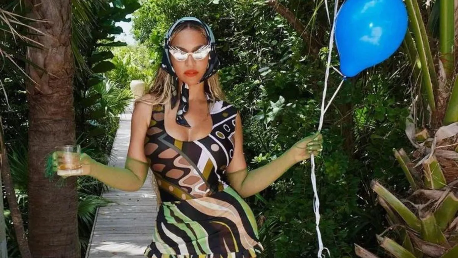 Beyoncé exudes tropical vibes with Jay-Z on her 43rd birthday: Viral pics