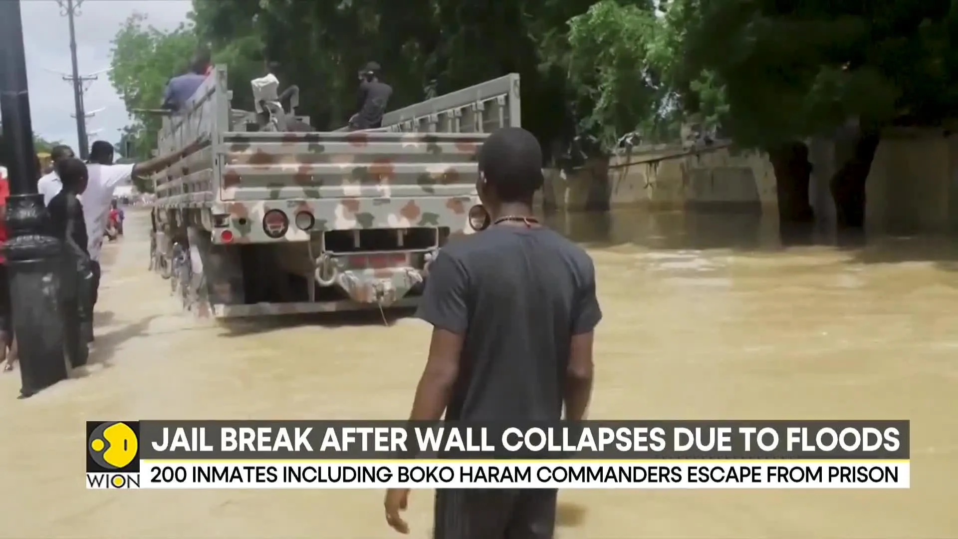 Nigeria floods: 200 prisoners escape Maiduguri prison