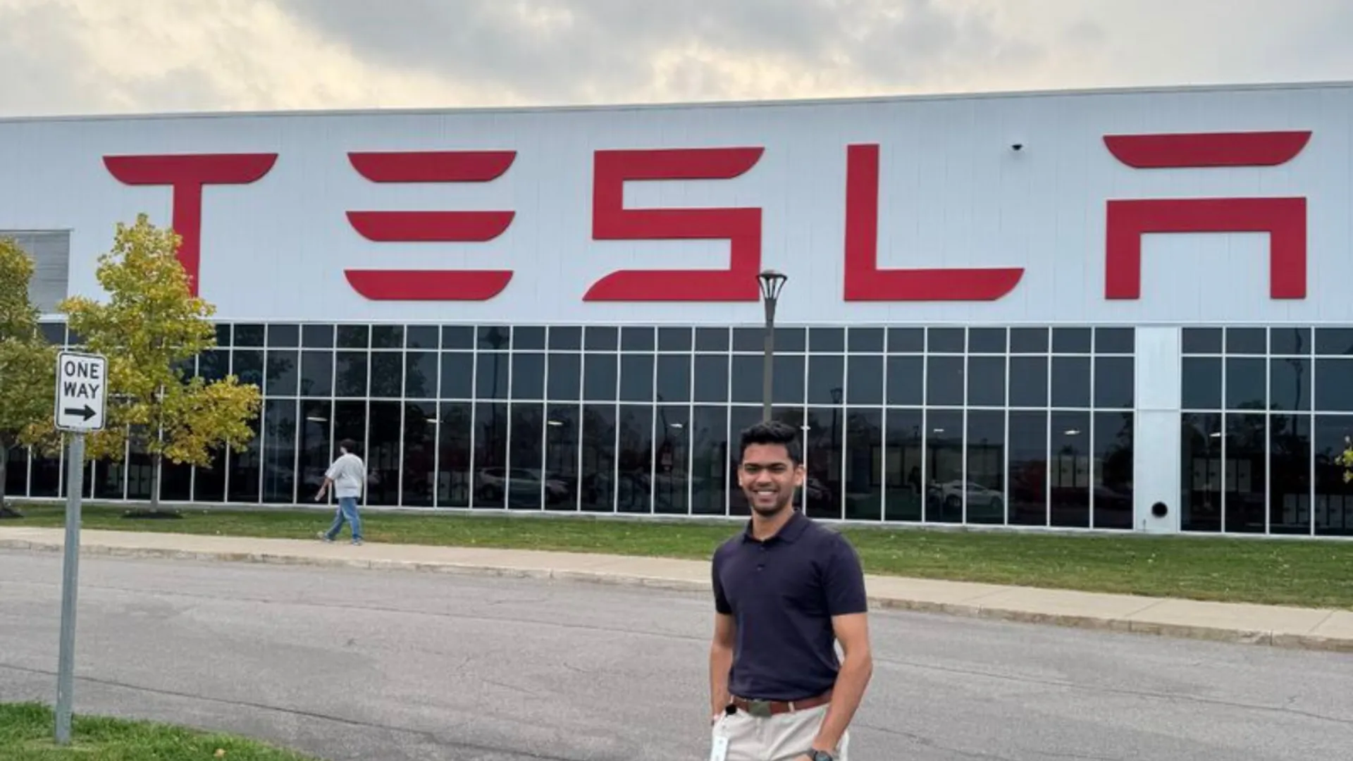 Indian-origin man sends '300+ applications', gives '10 interviews' to finally grab a job at Tesla