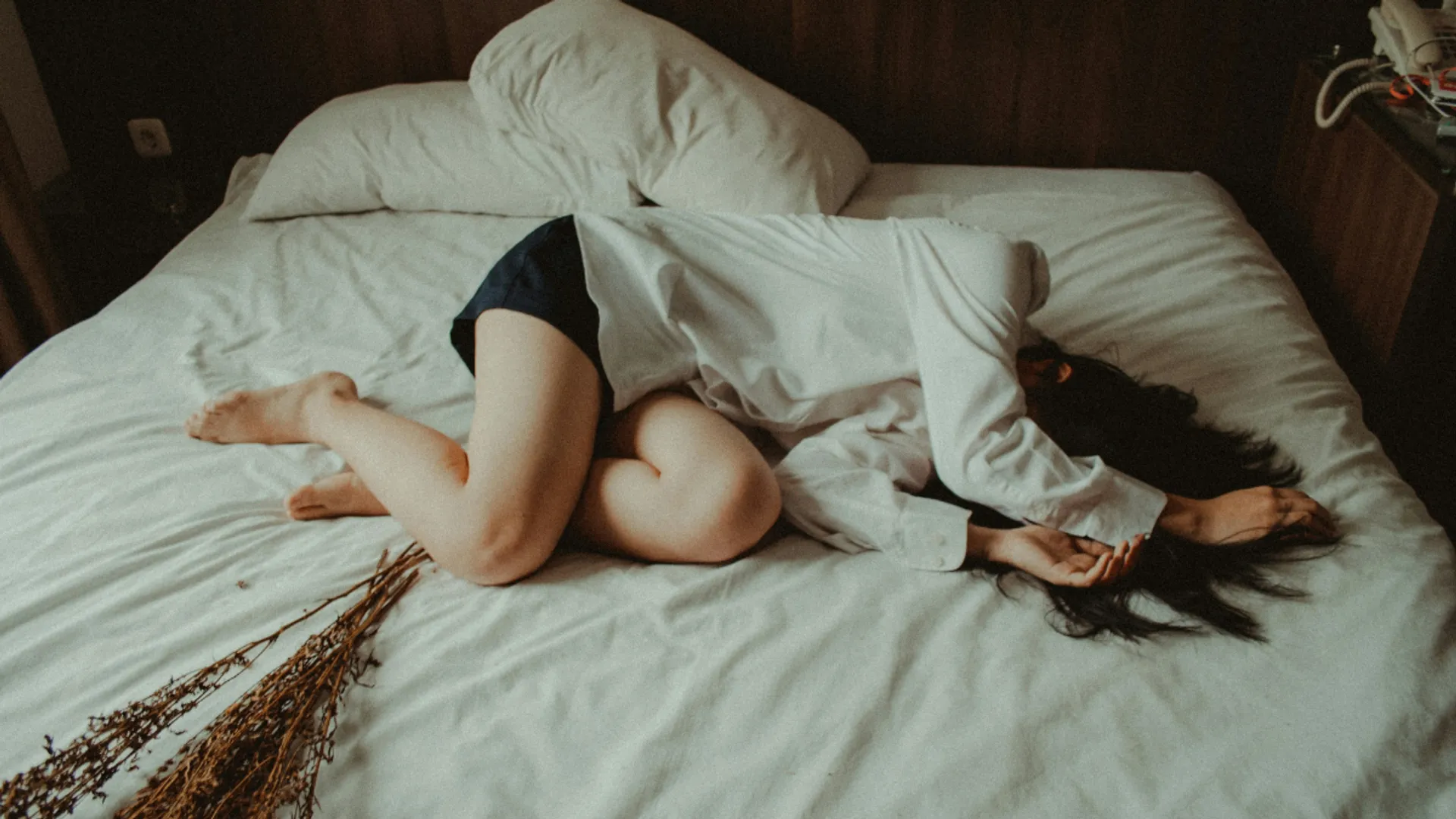 Unmarried people may face higher risk of depression. Here's why