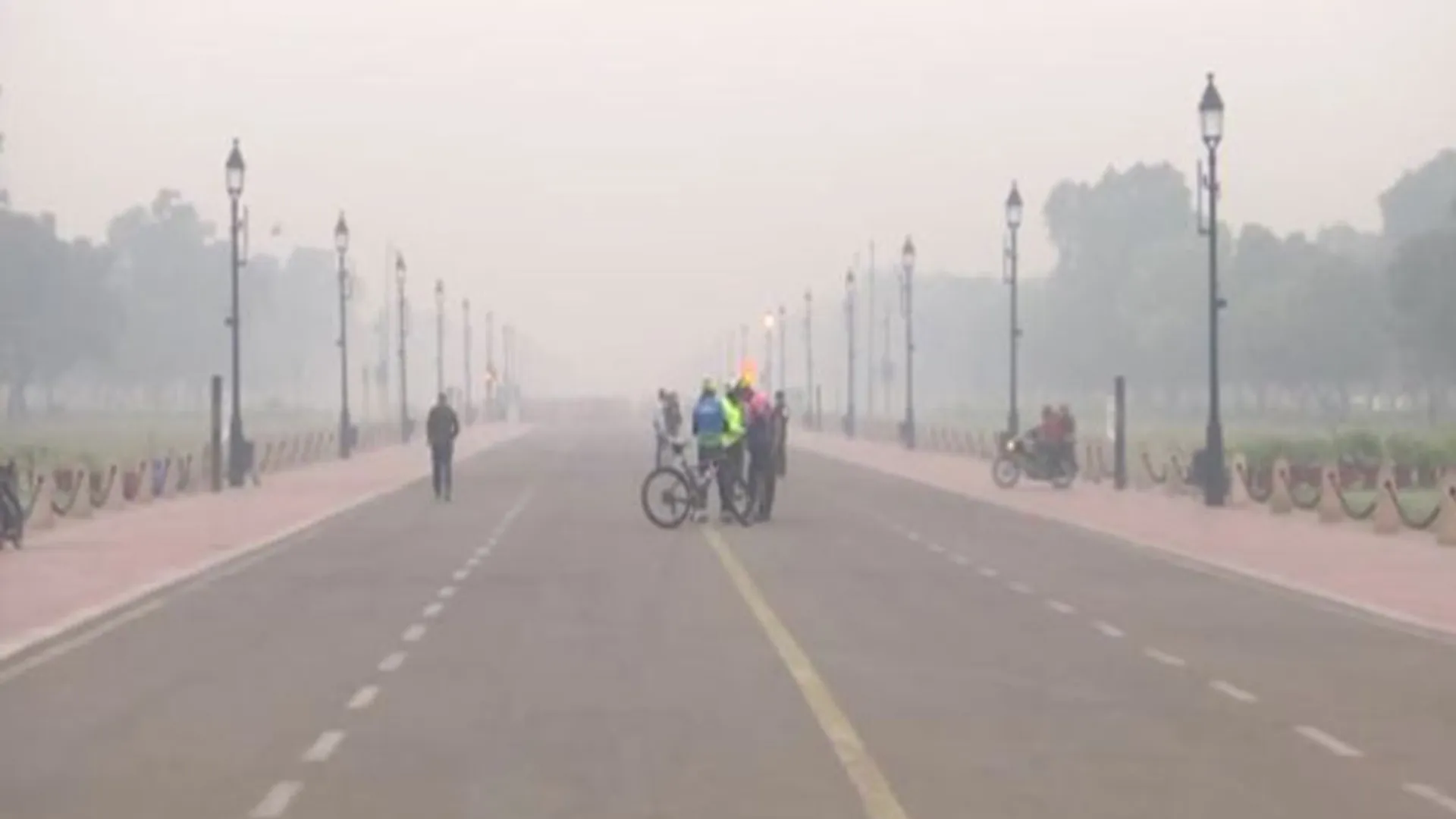 India: AQI in Delhi slips down to 'severe' after temporary 'very poor'