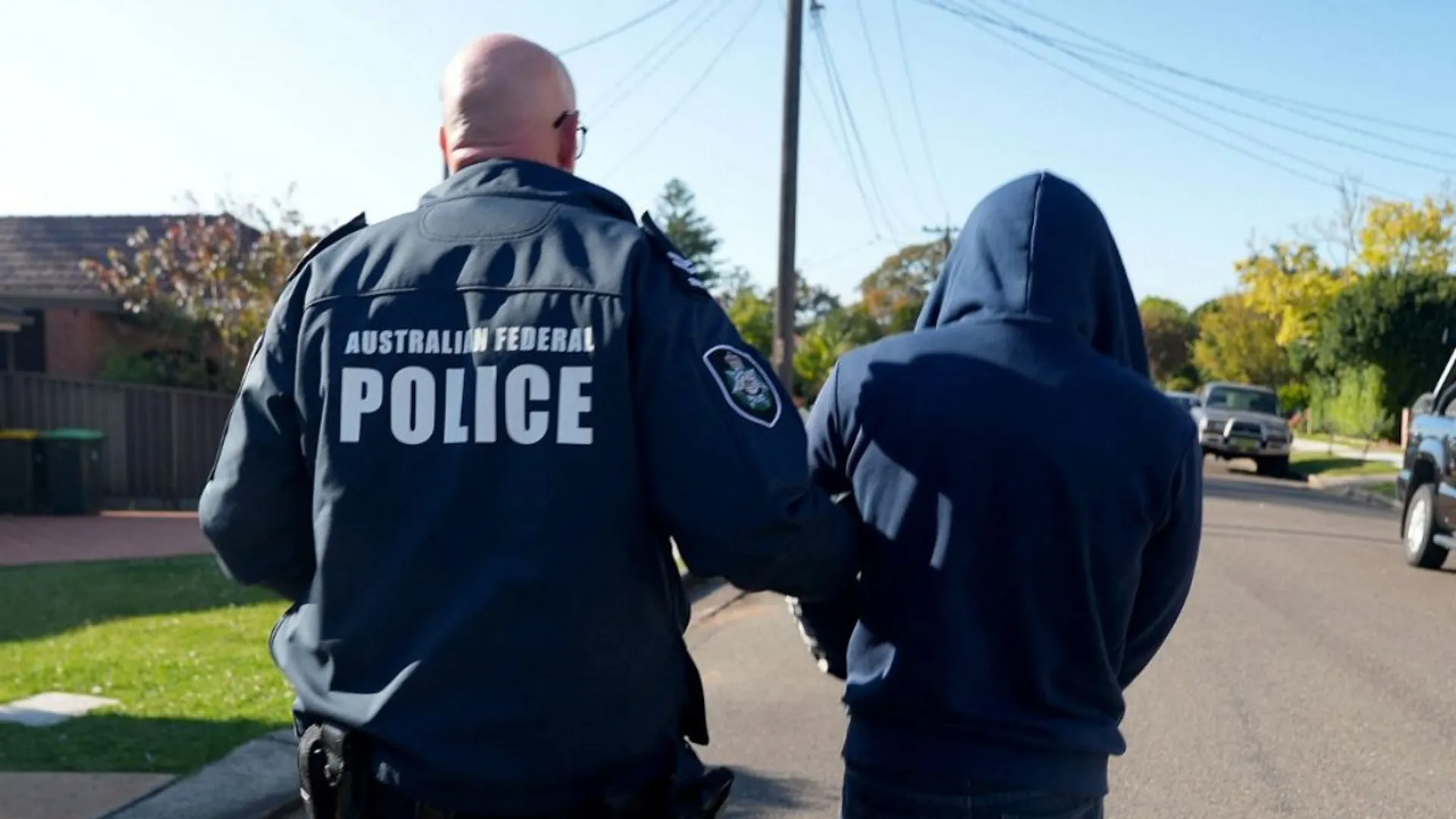 Australian police seize $500mn cocaine, the biggest bust in its history, because a boat broke down