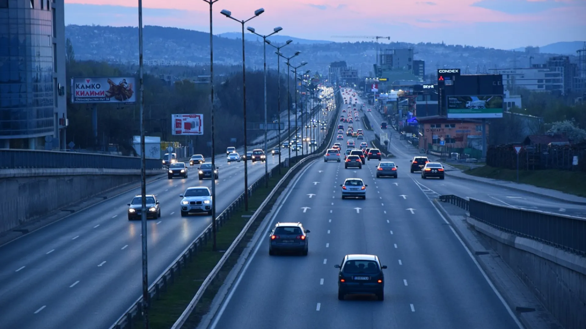 Man's 'slow driving' on Abu Dhabi-Dubai Highway burns hole in his pocket, results in eight fines