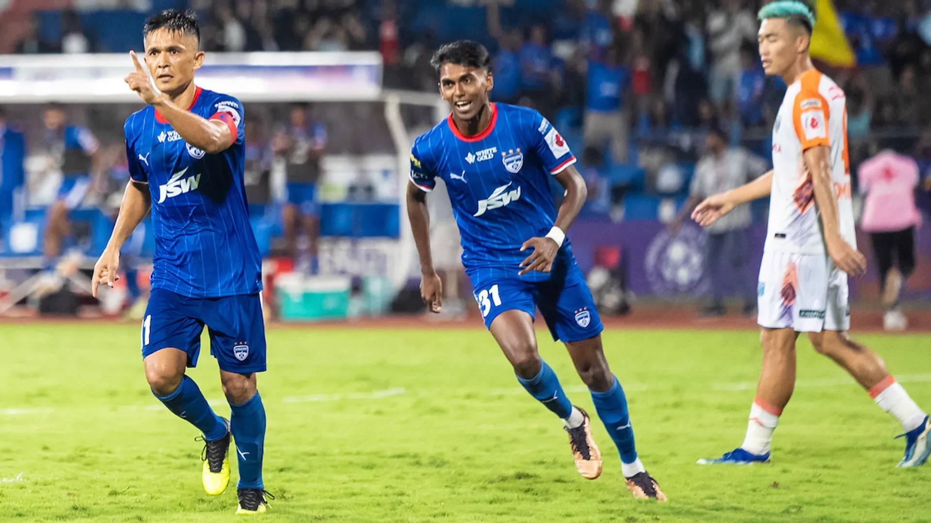 ISL: Sunil Chhetri scores historic hat-trick as Bengaluru FC beat Kerala Blasters FC